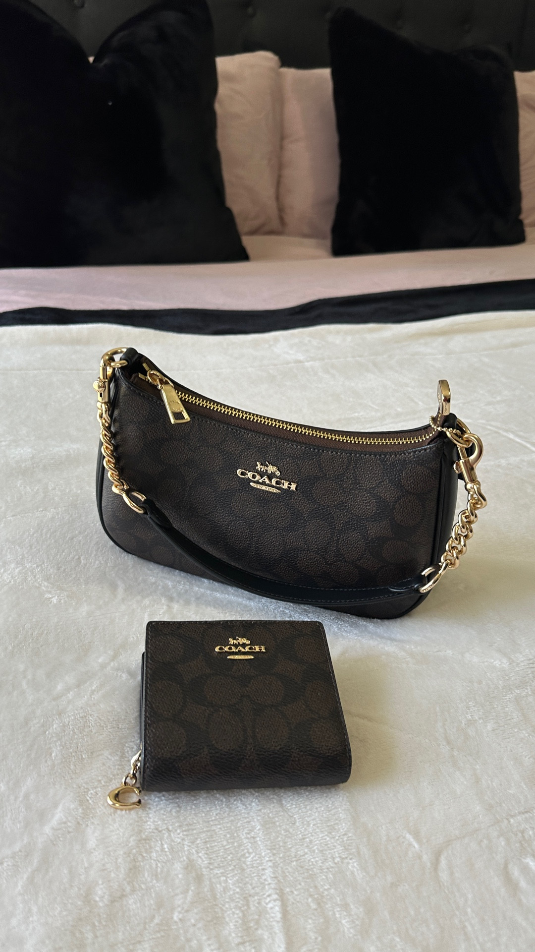 I’m obsessed with my Coach bags, such cute styles and great prices!!! 🤎 @coach #coachoutlet #ad


#LTKStyleTip #LTKItBag