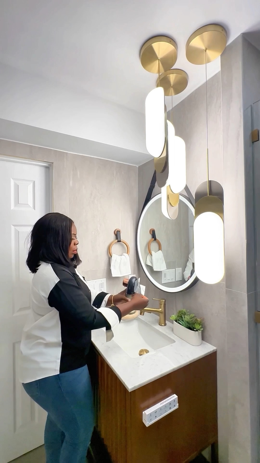 Bathroom decor & finds #amazonhome #bathroomdecor 

#LTKSeasonal #LTKhome #LTKsalealert