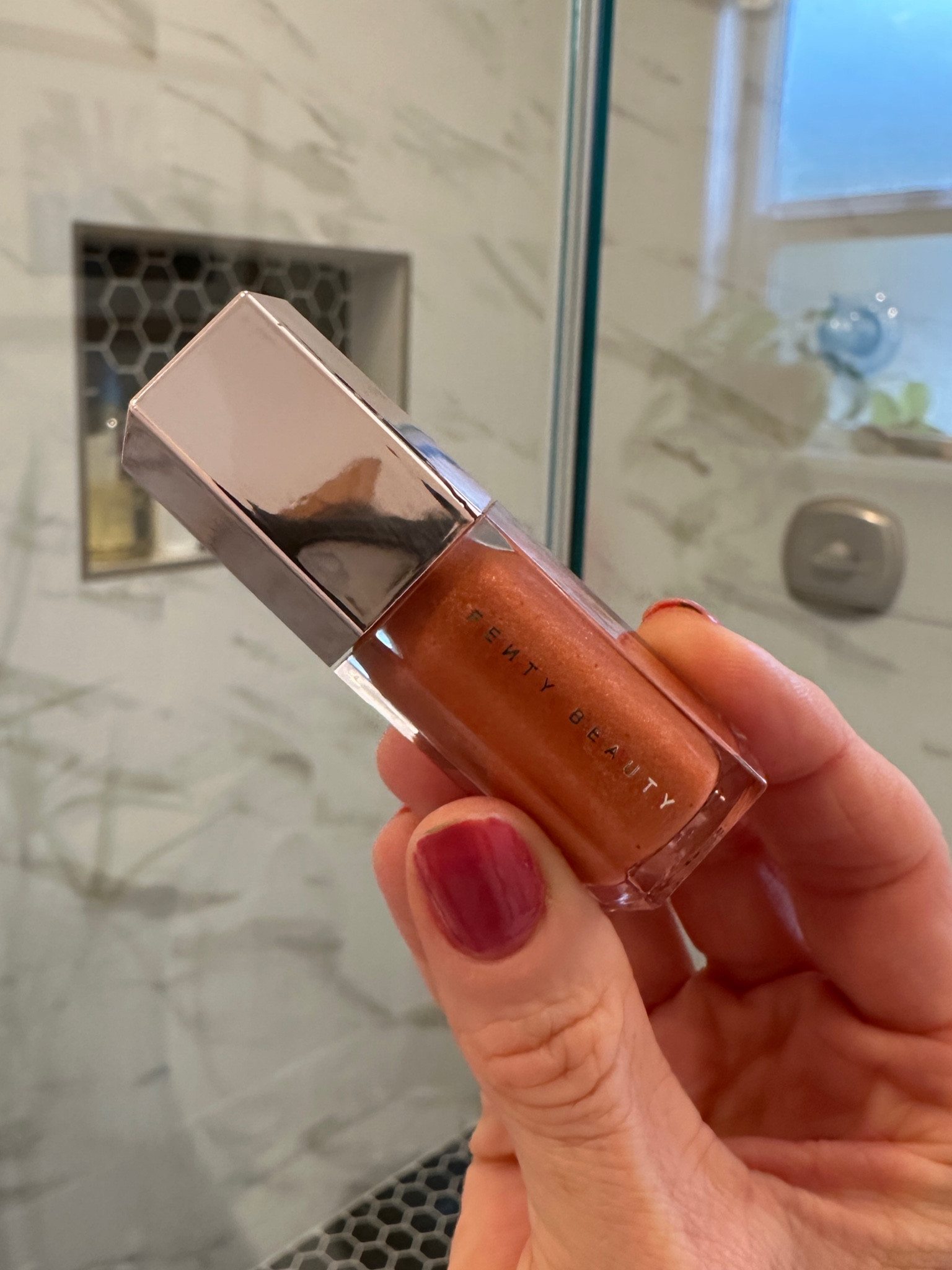 Fenty glossbomb in glow is the GOATT

#LTKbeauty