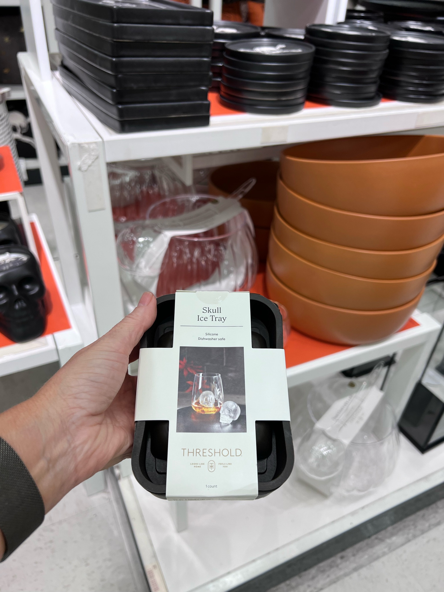 The best Halloween decor at a great price. 

These skull ice molds are adorable. 

Halloween decor, Halloween appetizer plates, Halloween bowl, pumpkin punch bowl, Halloween serving tray, fall decor, seasonal decor



#LTKhome #LTKSeasonal