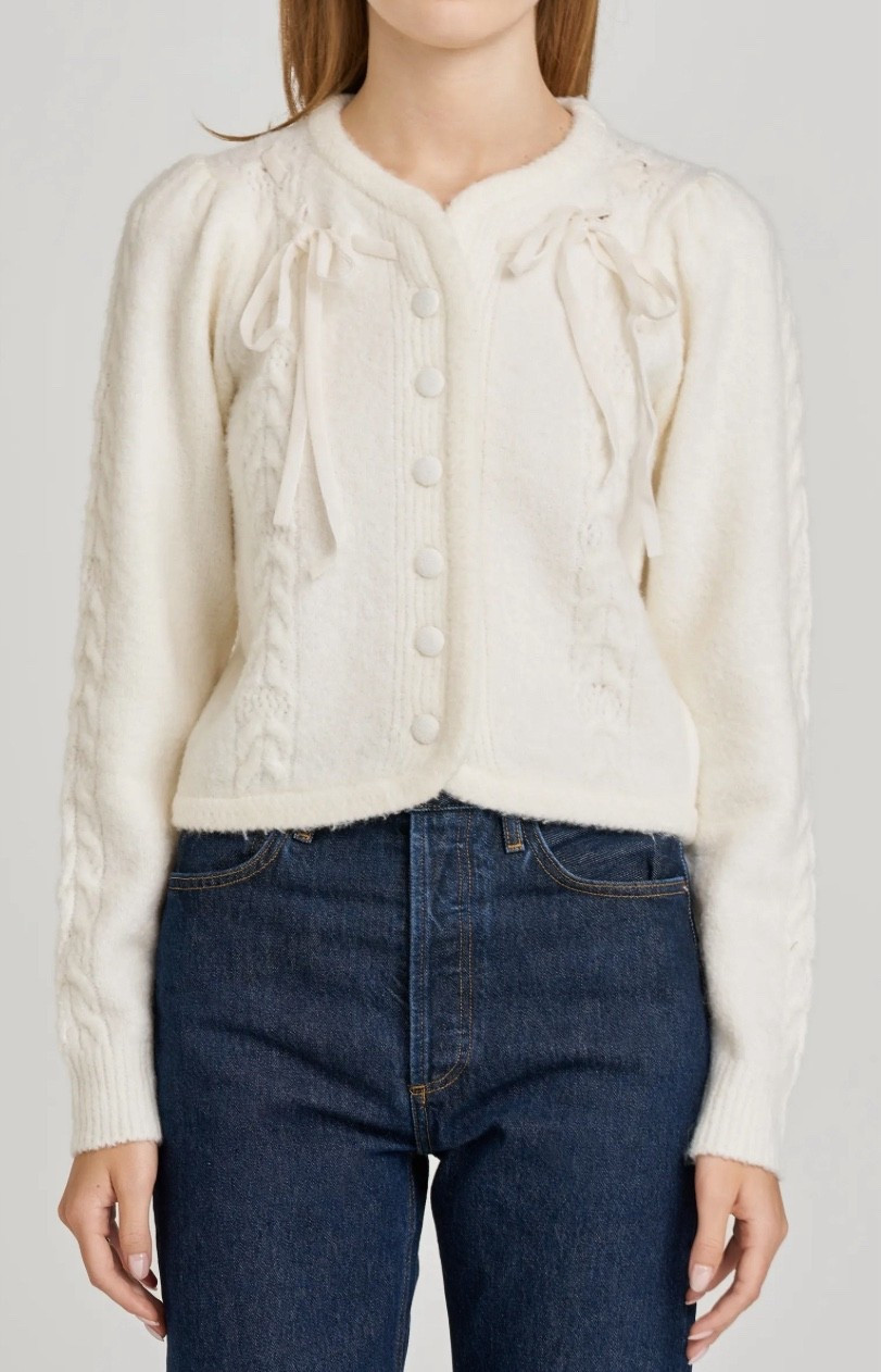 Bow sweater (comes in 4 colors)


#LTKSeasonal #LTKFindsUnder100 #LTKSaleAlert