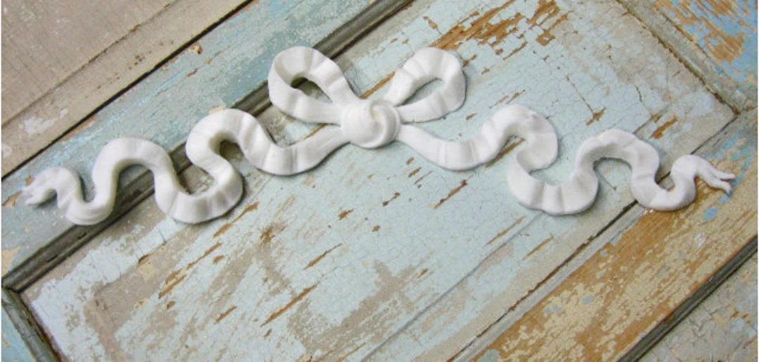 Shabby Chic French Bow Furniture Appliqués Onlays Mouldings - Etsy | Etsy (US)