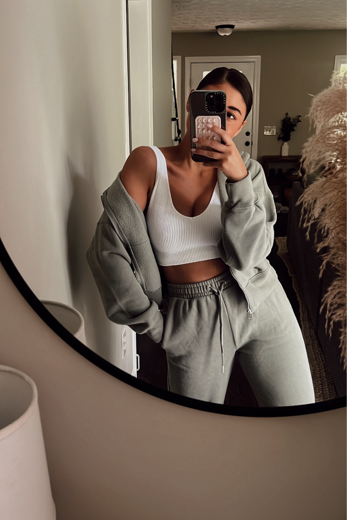 Coziest set ever💚



#LTKStyleTip #LTKFindsUnder100