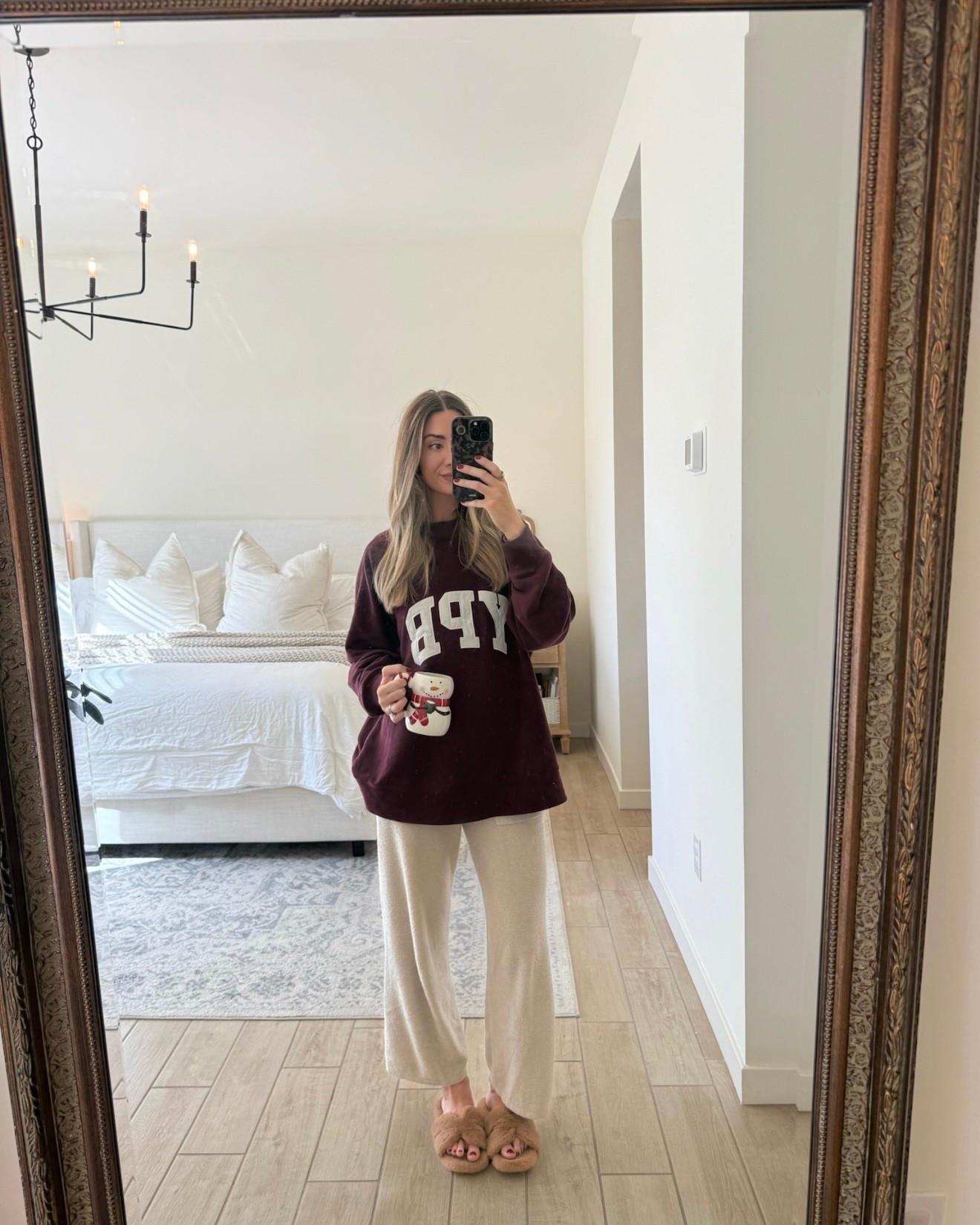 A few favorite pieces for a cozy day at home!

#LTKmomlife #LTKFindsUnder100 #LTKdayinmylife