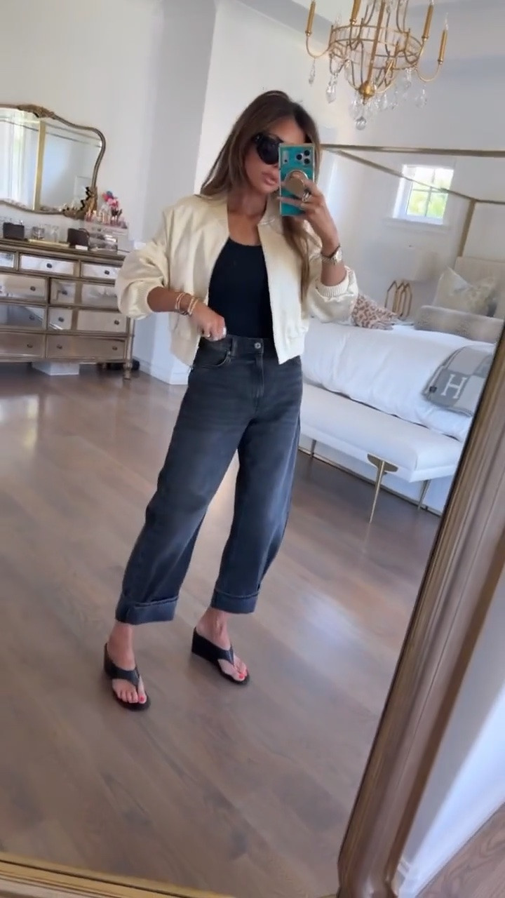This bomber is fun! Wearing a small in the jacket and tank top. US 4 in jeans! 

Zara fashion, Zara finds, Nordstrom fashion, Fall outfits women, Business casual workwear, Teacher outfits, Autumn outfits, Bomber jacket, Barrel jeans, Gemme Beauty, Emily Gemma

#LTKdayinmylife #LTKgrwm #LTKSeasonal