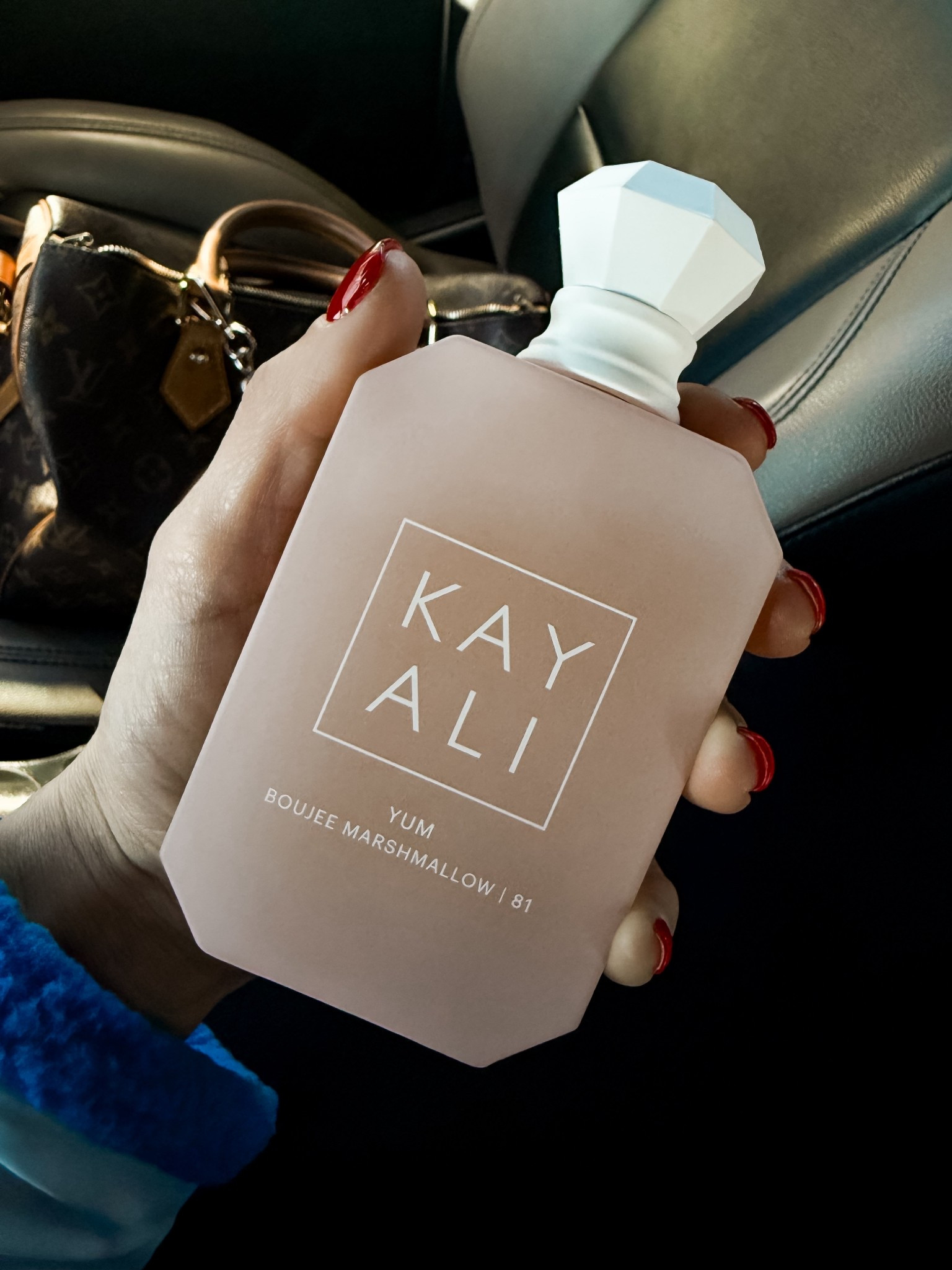 My favorite smell of ALL TIME! Strawberry & Marshmallow… so amazing 

#LTKHoliday #LTKGiftGuide #LTKBeauty