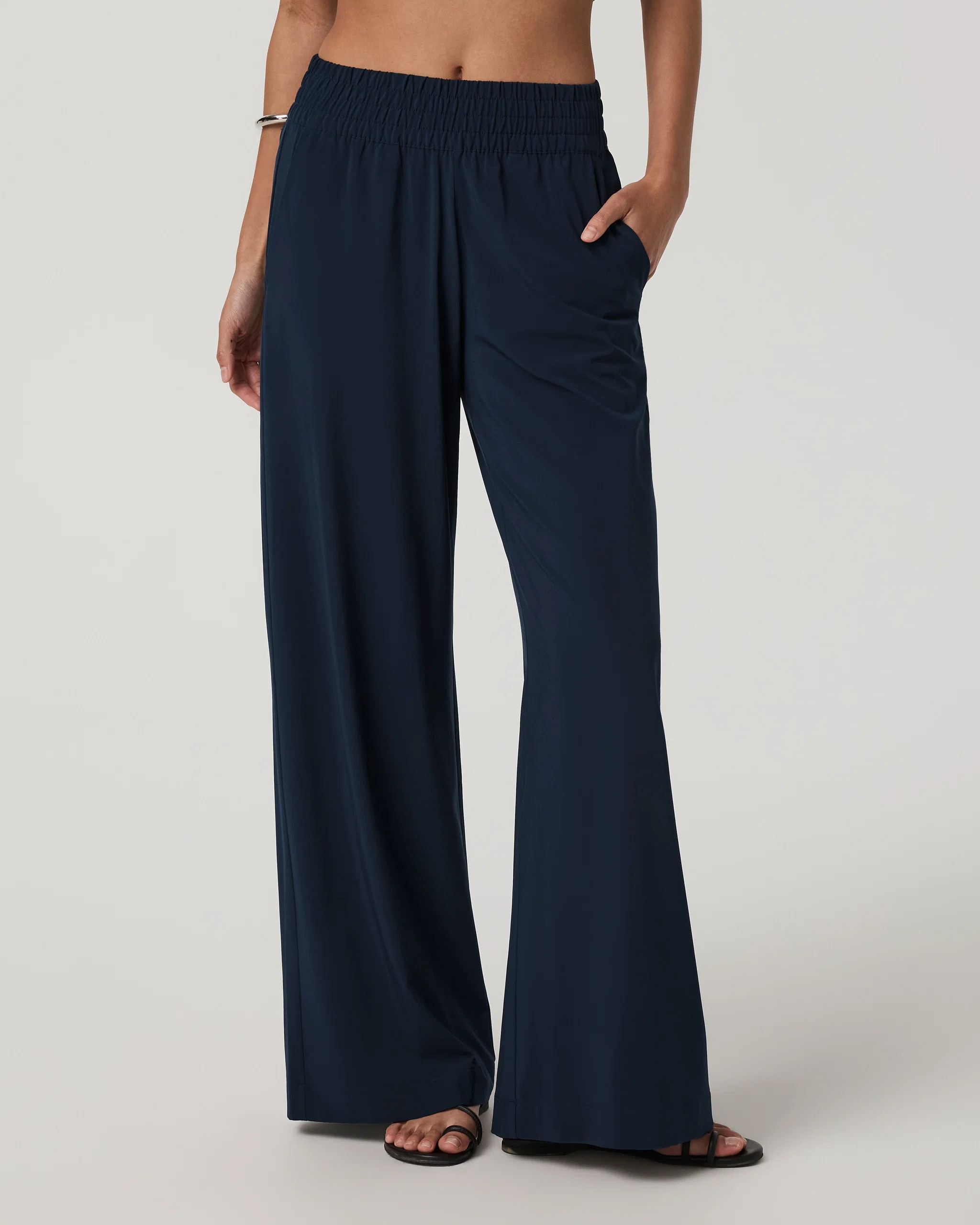 Villa Wideleg Pant | Vuori Clothing (US & Canada)