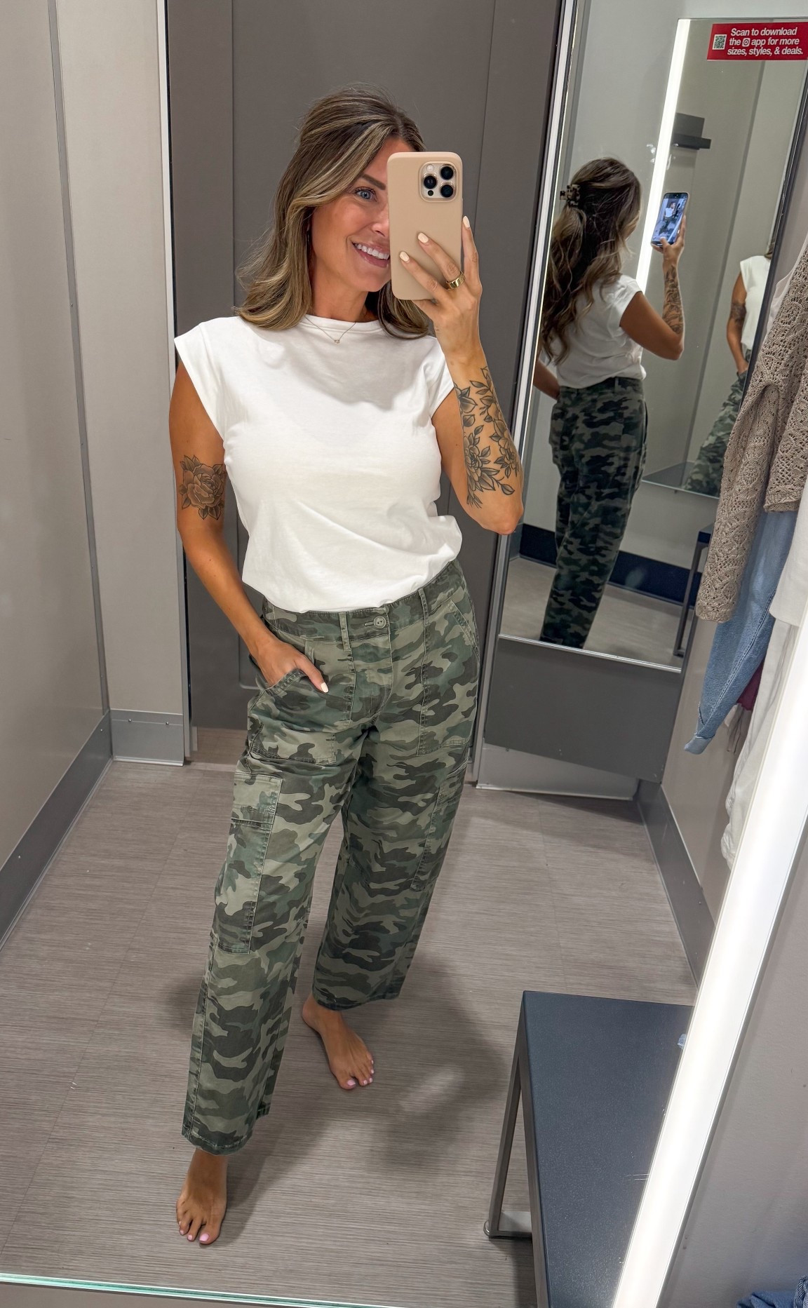 Target outfit featuring camo barrel pants and basic staple white top!

Top - XS
Pants - size 8