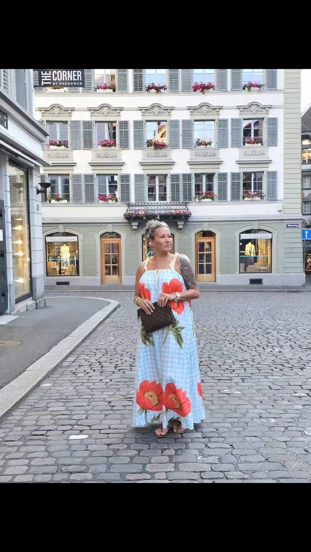 I just love this dress. It is so outrageously comfortable and is the best throw on and go dress to look like you have it all. Dress it up or down, it looks awesome either way!


#LTKSeasonal #LTKOver40 #LTKMidsize