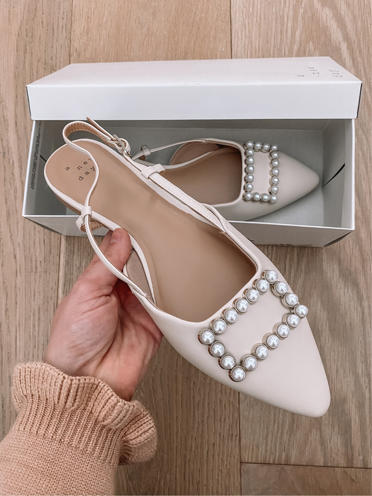 Cutest embellished flats from target, only $30! 

#LTKstyletip #LTKworkwear #LTKshoecrush
