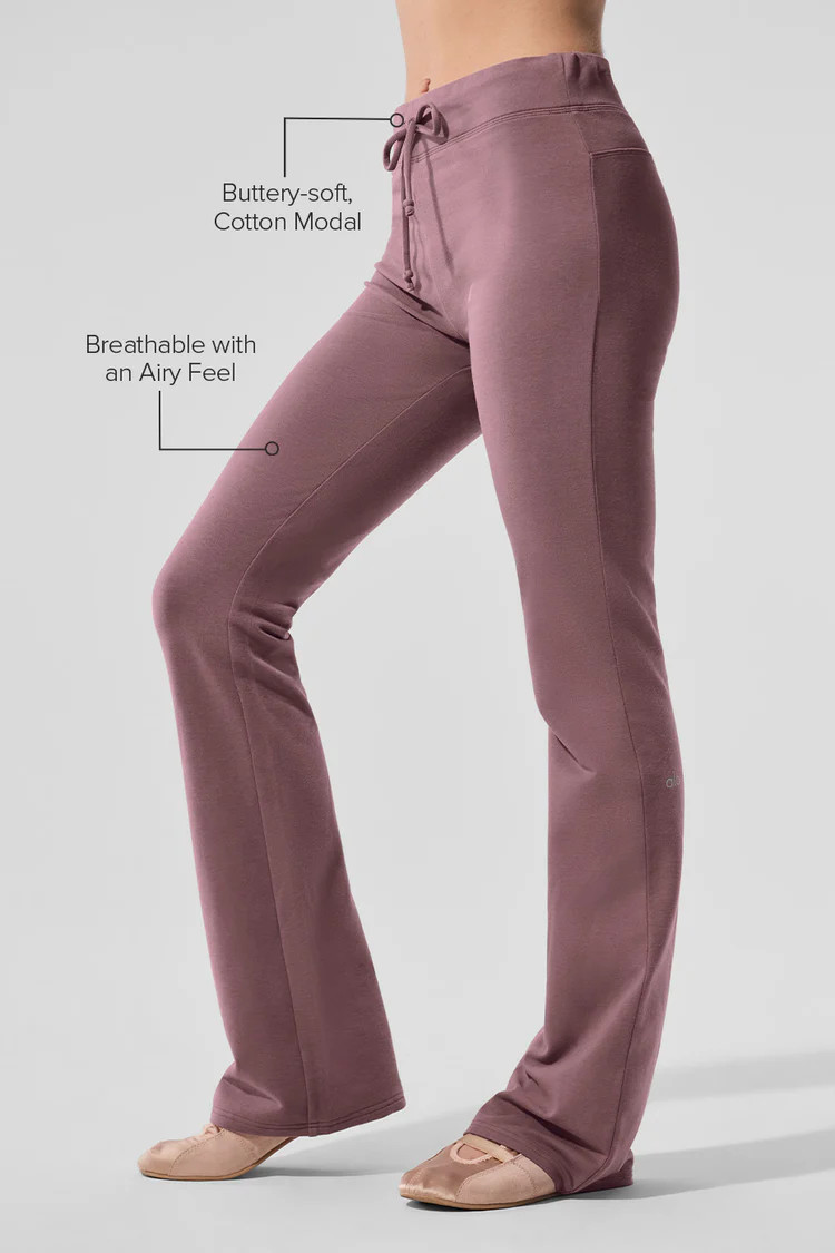 Sway Bootcut Sweatpant | Alo Yoga (US)