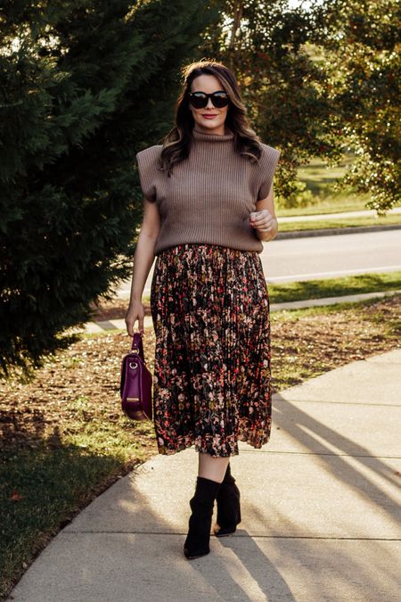 Pairing this pleated midi skirt with a knit sweater for fall

Workwear, business casual, workwear essentials, fall outfit, fall outfit inspiration, fall style, blazer, knit sweater, layering inspiration, fall layers, office outfit ideas, thanksgiving outfit, thanksgiving outfits, thanksgiving, thanksgiving outfit ideas, what to wear on thanksgiving, fall outfits, holiday outfit, holiday outfit ideas, holiday outfits



#LTKSeasonal #LTKHoliday #LTKstyletip