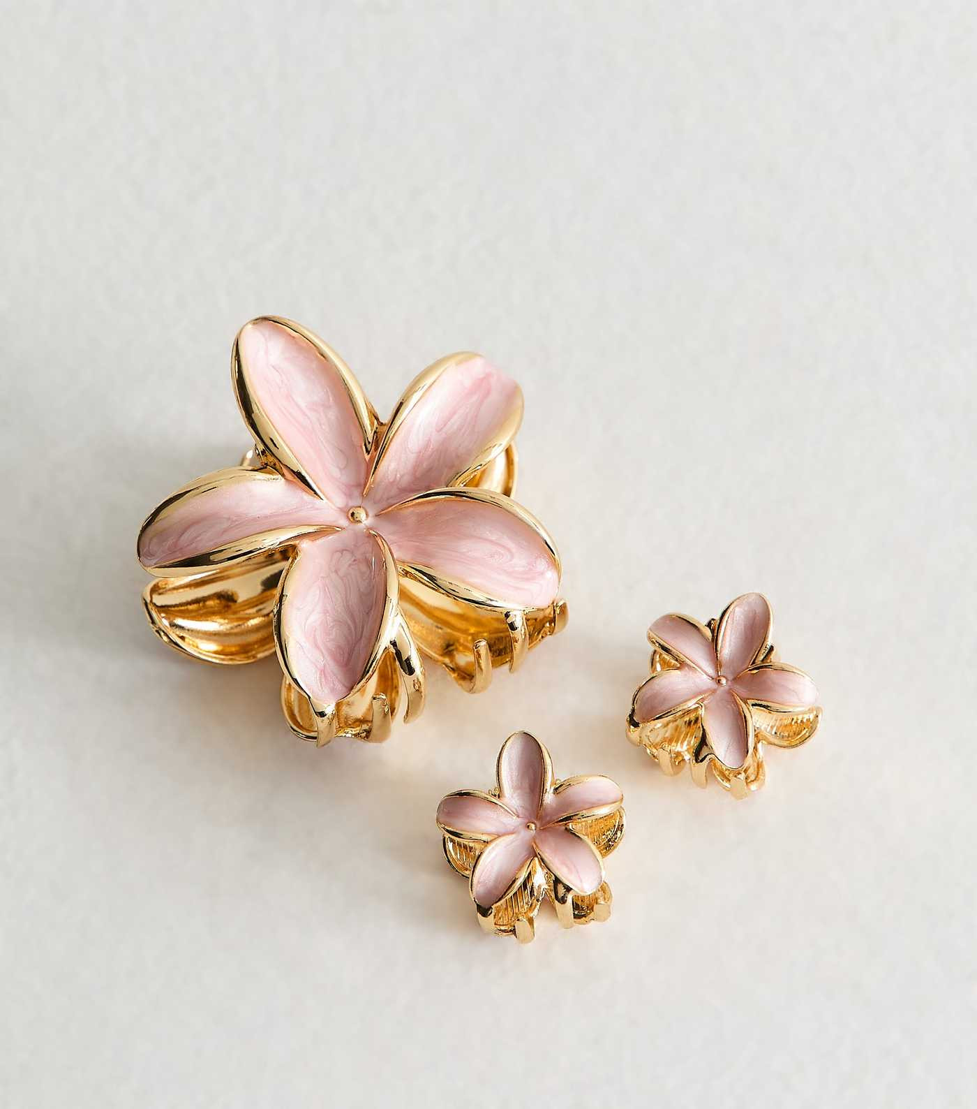 Pink Pack Of 3 Enamel Flower Hair Clips | New Look | New Look (UK)