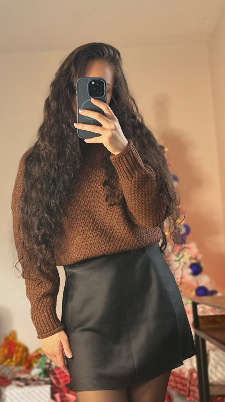 This Satin skirt is a staple piece for fall/winter 

 #LTKHoliday #LTKootd #LTKPetite