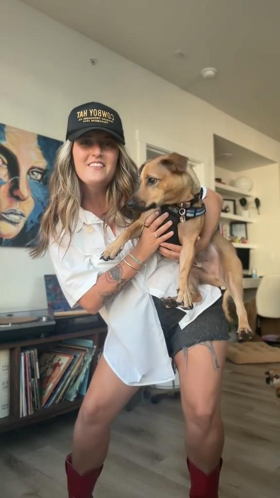 Cool girl style ft. Puppies 

#LTKMidsize #LTKFindsUnder100 #LTKSeasonal