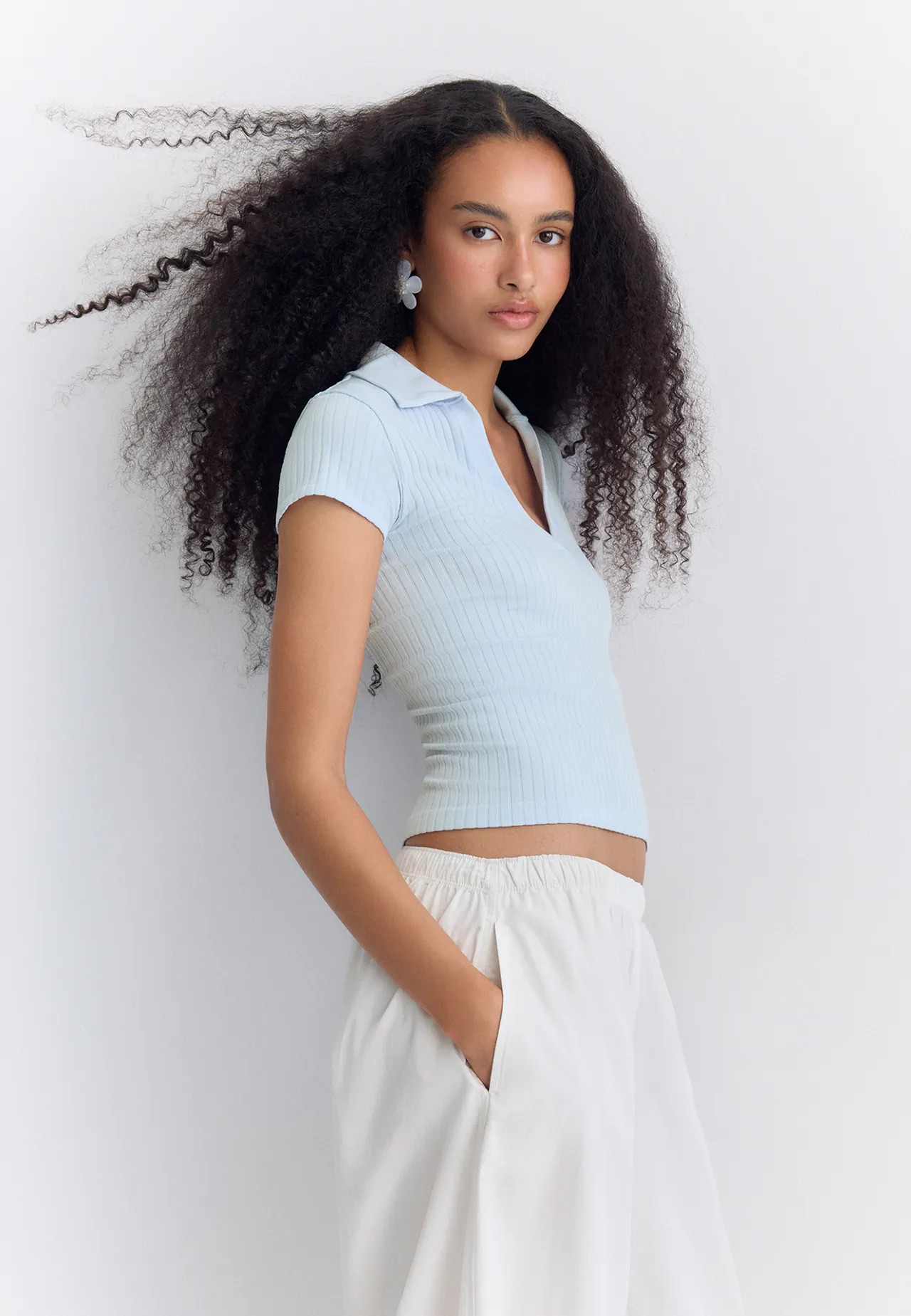 Basic naadloos polo T-shirt - Mode voor dames | Stradivarius Netherlands | Stradivarius (NL)