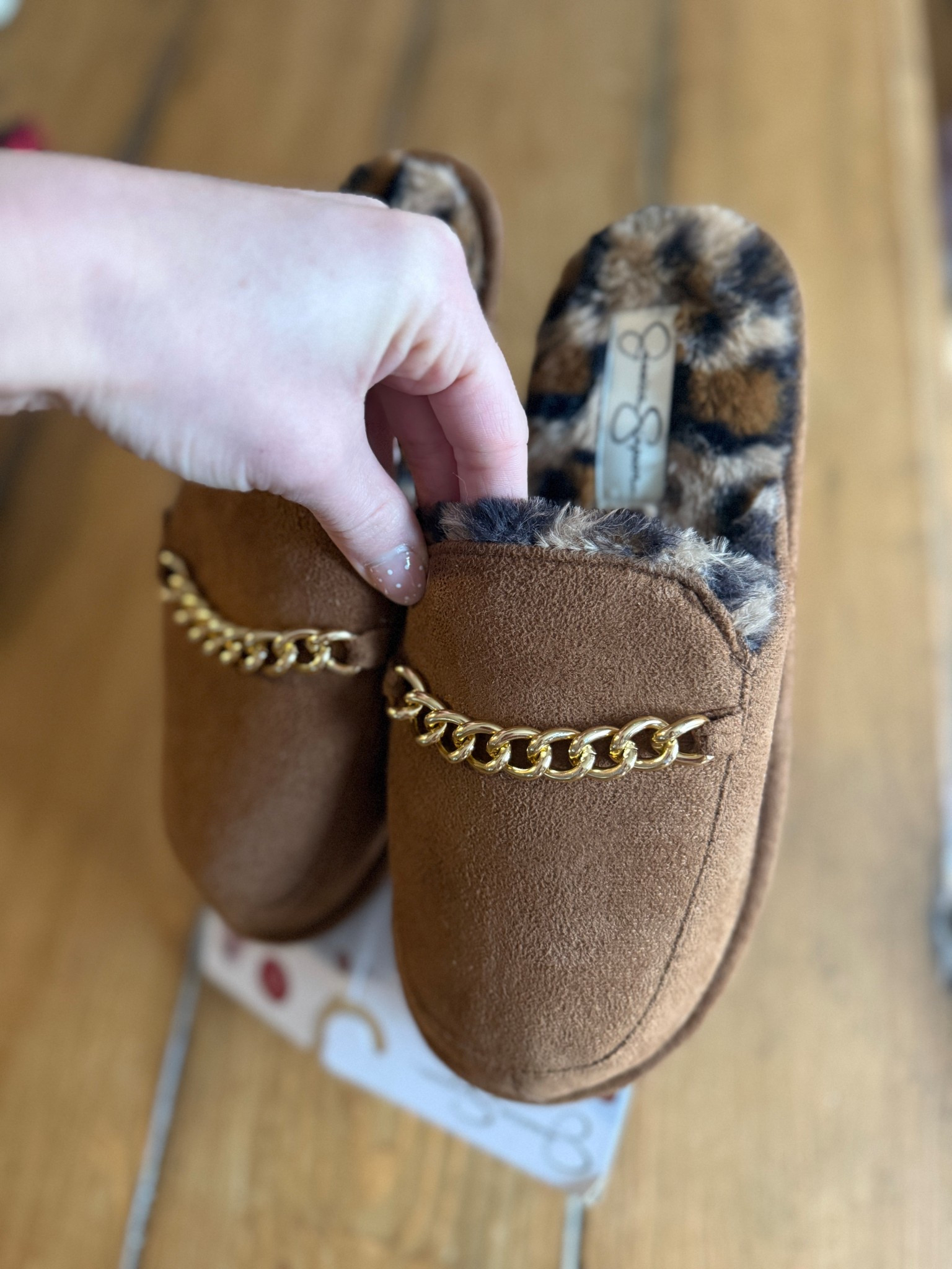 Gucci inspired slippers

#LTKmomlife #LTKgrwm #LTKmorningroutine
