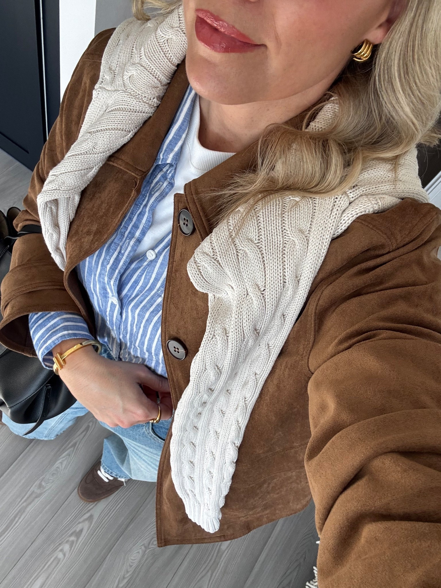 A classic spring outfit idea 🫶🏼

I wear a medium in the suede jacket and jeans and a small in the shirt, tee & cable knit sweater


#LTKstyletip #LTKjeans #LTKspring