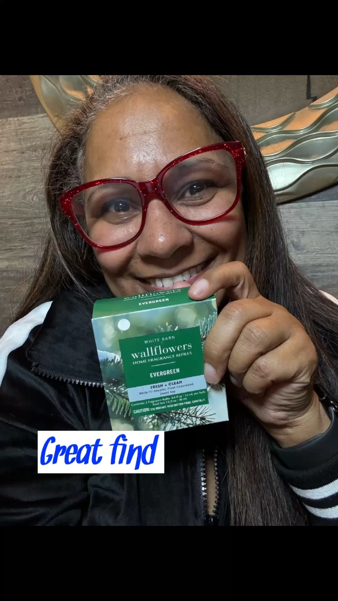 ✨🛍️ Bath & Body Works Haul Alert! 🛍️✨
Listen… I went in for “just one thing” and came out with the online-only Evergreen Wallflower like it was a rare Pokémon. 😂🌲
Fresh, clean, and straight-up winter-in-a-bottle — my whole house is about to smell like I own a cabin in Aspen.

If you know, you know. 🌲💚
#BathAndBodyWorksHaul #EvergreenWallflower #OnlineExclusive #GreatFind

#LTKHoliday #LTKHome #LTKSeasonal