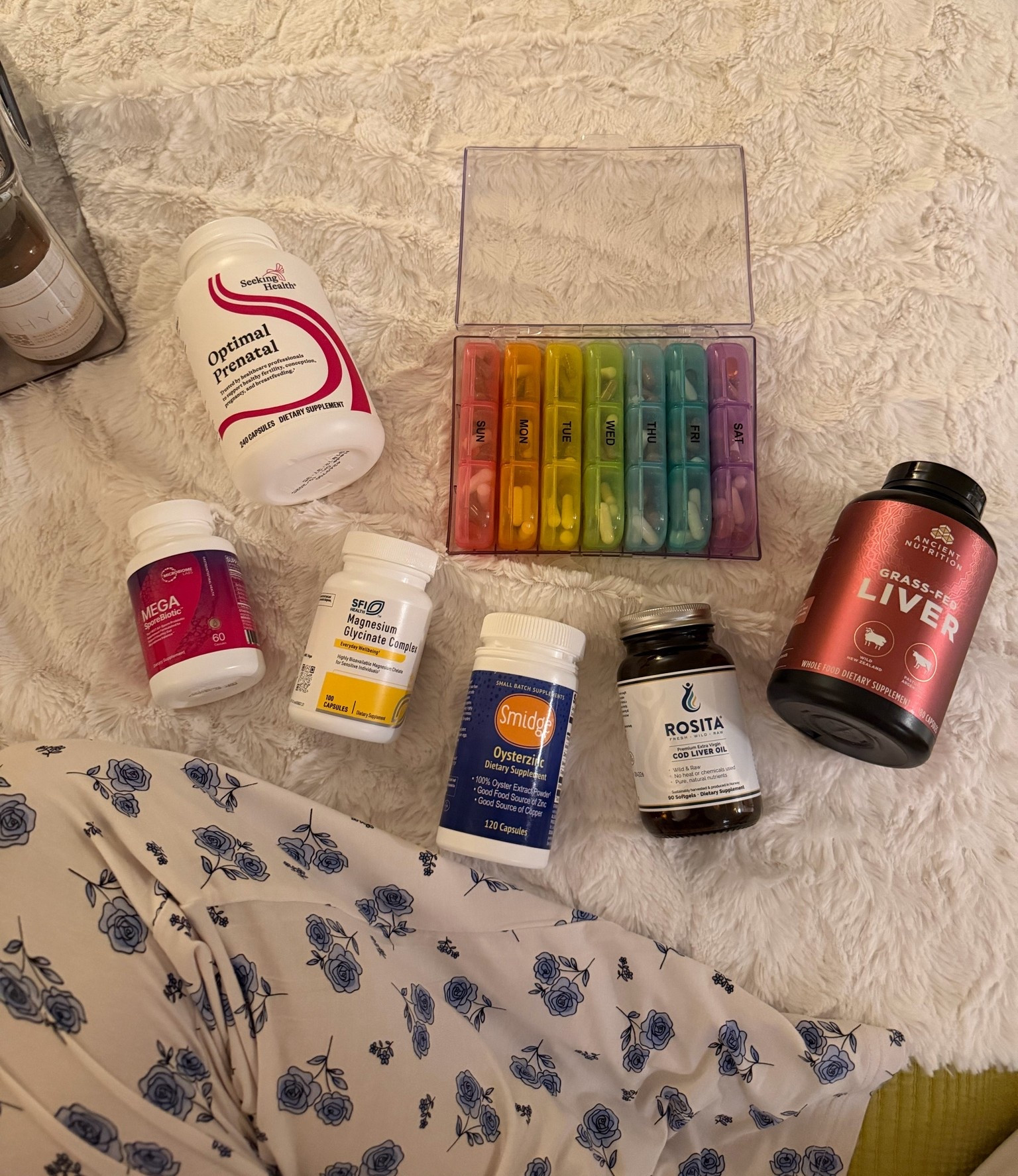 Pregnancy support line-up💊 I’ve been taking this regime throughout both of my pregnancies as recommended by a FNTP & think it’s helped SO much to keep me feeling healthy!

Having a hard time finding the Smidge Oysterzinc lately so linking a similar option!

#LTKmomlife #LTKselfcare #LTKmorningroutine