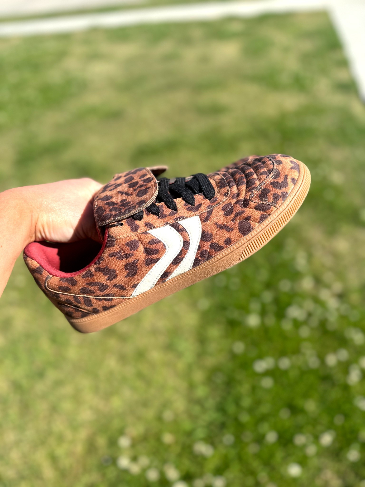 Under $15 sneaker clearance 🤩🤩

#LTKSaleAlert #LTKootd #LTKmomlife