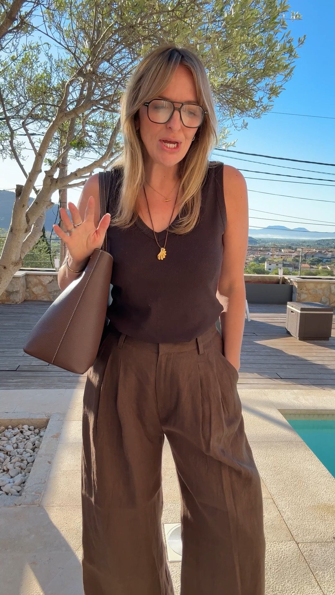 Day in Palma 
City break 
What to pack 
Linen trousers and vest top
Sizing 
Eu 40 in trousers ( neat on waist and roomy hip)  exact trousers are sold out from Dissh but these are very similar ….
Vest top U.K. 14 - roomy. 


#LTKtravel #LTKspring #LTKuk