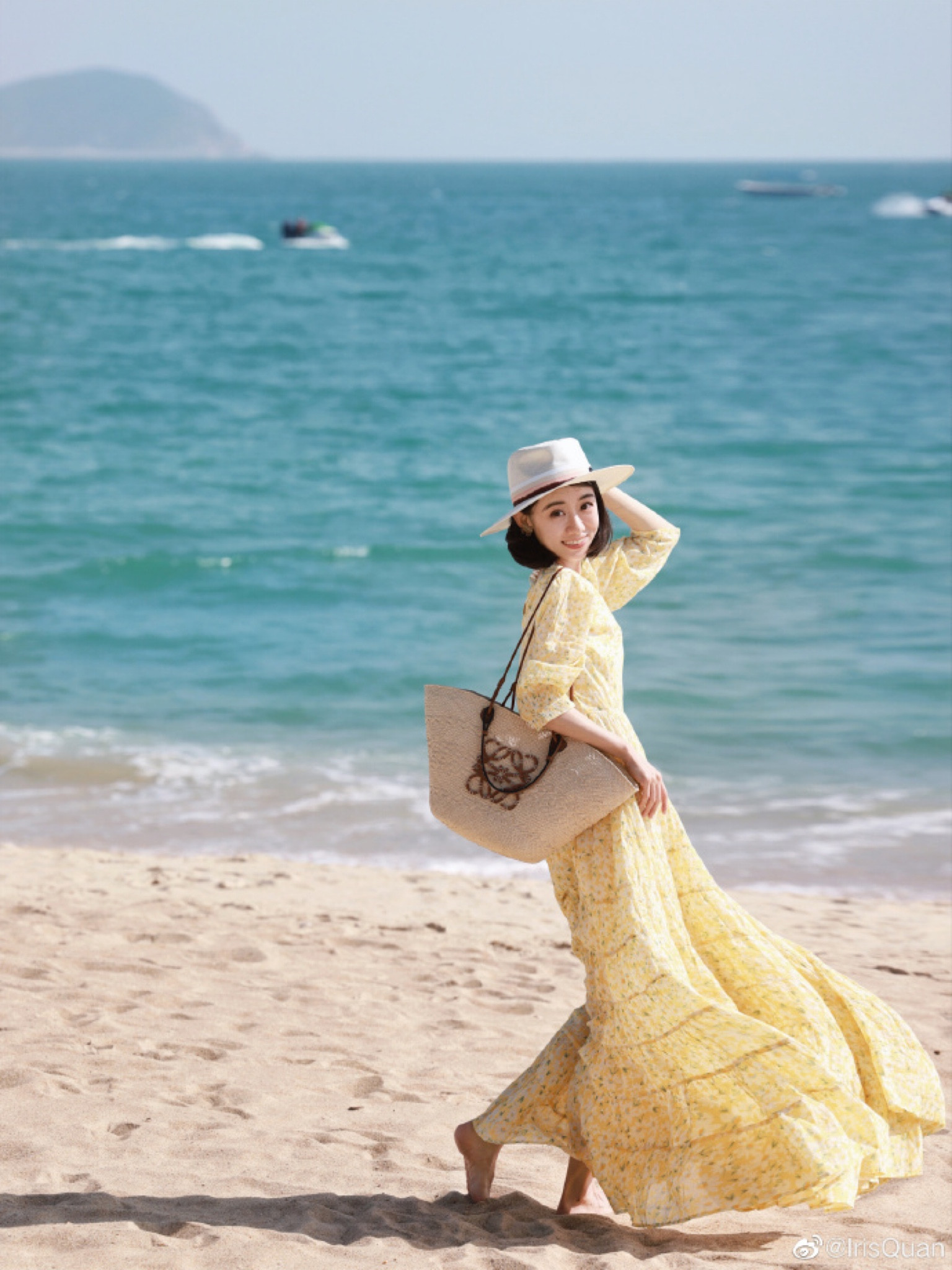 海风吹起淡黄色的长裙🏝
#LTKchina #LTKasia

#LTKshoecrush #LTKstyletip #LTKitbag