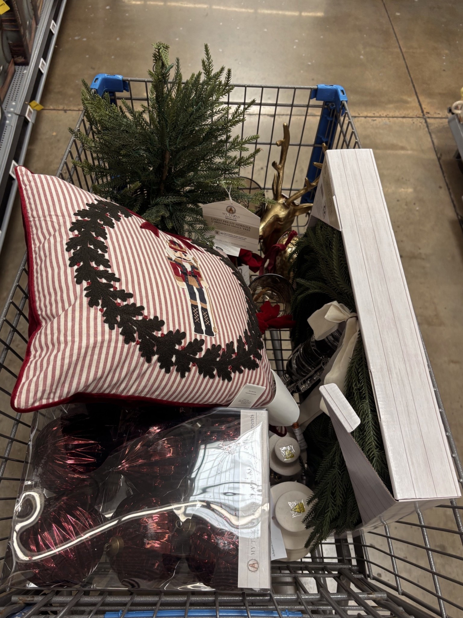 what came home with me from Walmart!! I am obsessed with this new my Texas house collection and so glad I grabbed some of these before they sell out! 🫶🏼



.
.

Walmart Christmas decor, Walmart holiday finds, Walmart Christmas finds 2026, affordable Christmas decor, Christmas home decor, holiday decorating ideas, Walmart holiday decor, neutral Christmas decor, traditional Christmas decor, Christmas decorations, Christmas home finds, holiday home decor, Walmart home finds, Christmas decorating inspiration, affordable holiday decor

#LTKHome