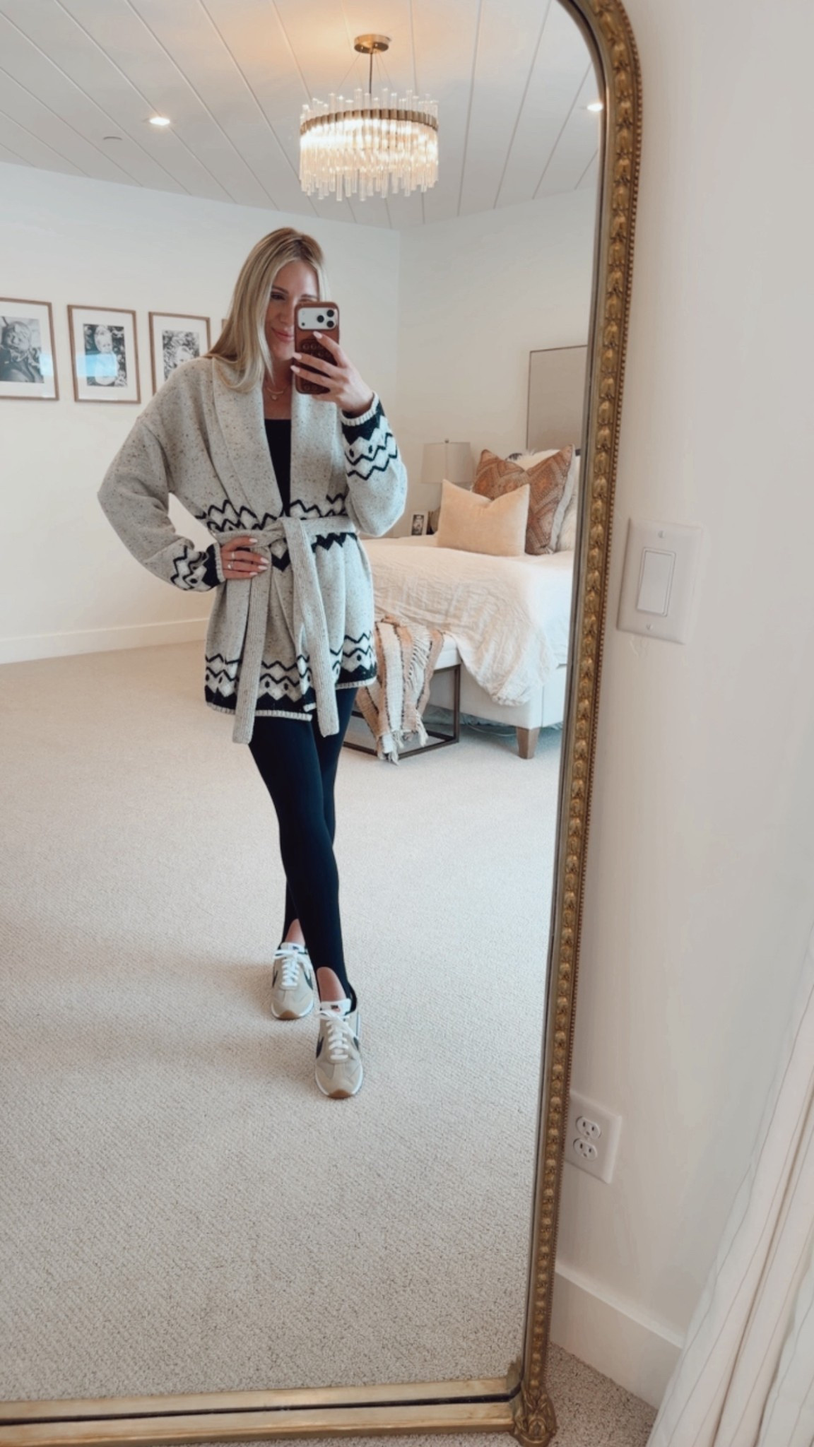 Casual OOTD🖤

#LTKmomlife #LTKTravel #LTKootd