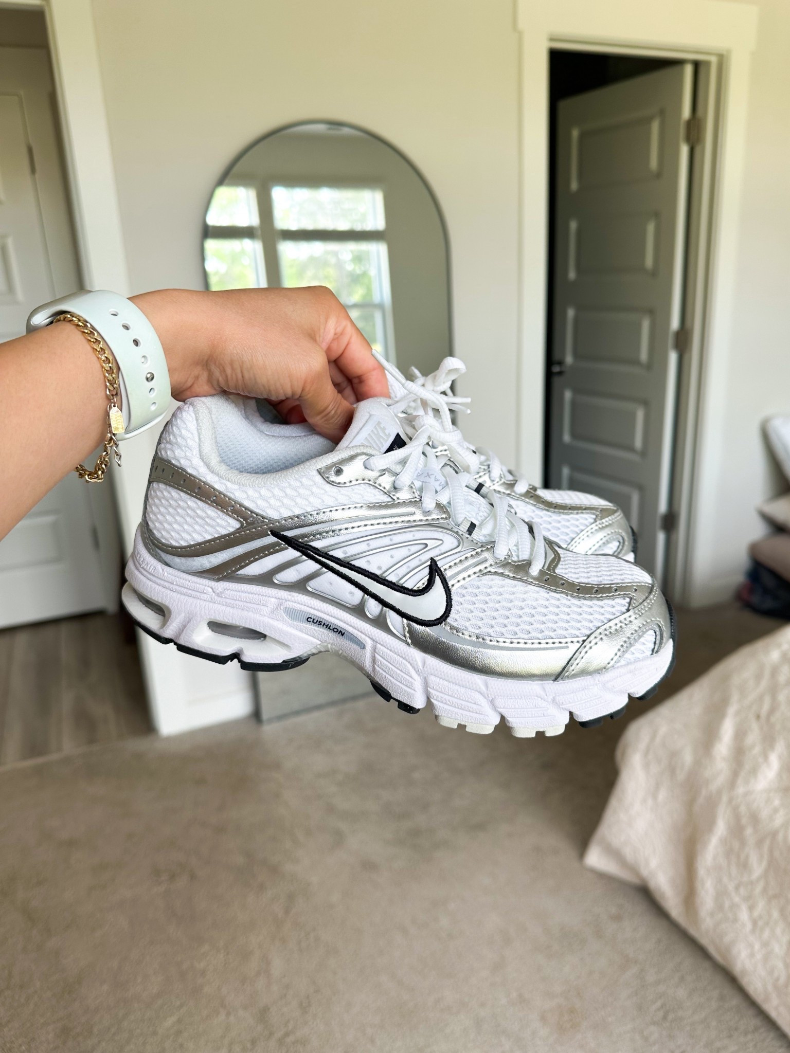 Nike women’s sneakers 
Fit TTS
Stunningggg 

#LTKTravel #LTKActive #LTKShoeCrush