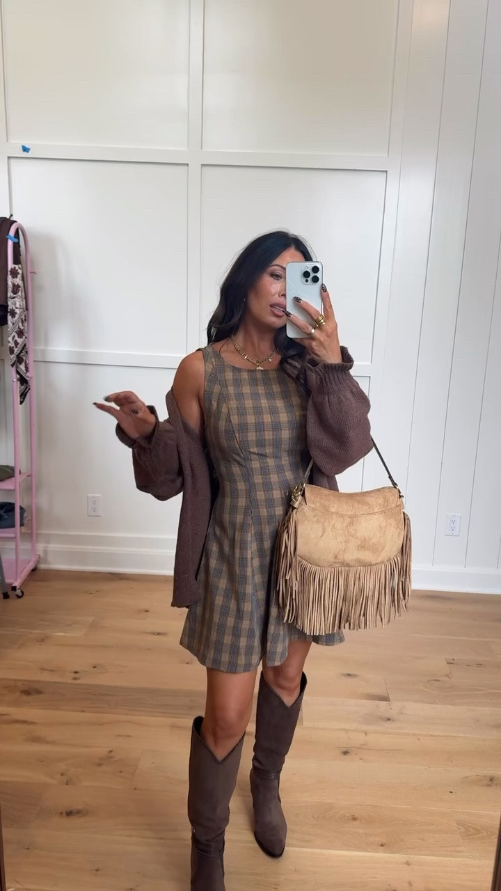 Walmart fall fashion is SO good right now! 🍂🤎 I found so many amazing new fall pieces—from cozy sweaters and cardigans to wide-leg jeans, cargo pants, fall dresses and easy everyday basics. These Walmart fall outfits are perfect for work, weekends, date nights, family pictures and everything in between. I linked all of my favorite affordable fall fashion finds in my Walmart Storefront!
#WalmartFashion #WalmartFinds #WalmartStyle #LTKFall #LTKFashion #FallFashion #FallOutfits #AffordableFashion #FallWardrobe #FallStyle #WalmartHaul #FallOutfitIdeas #SweaterWeather #WideLegJeans #FallDresses