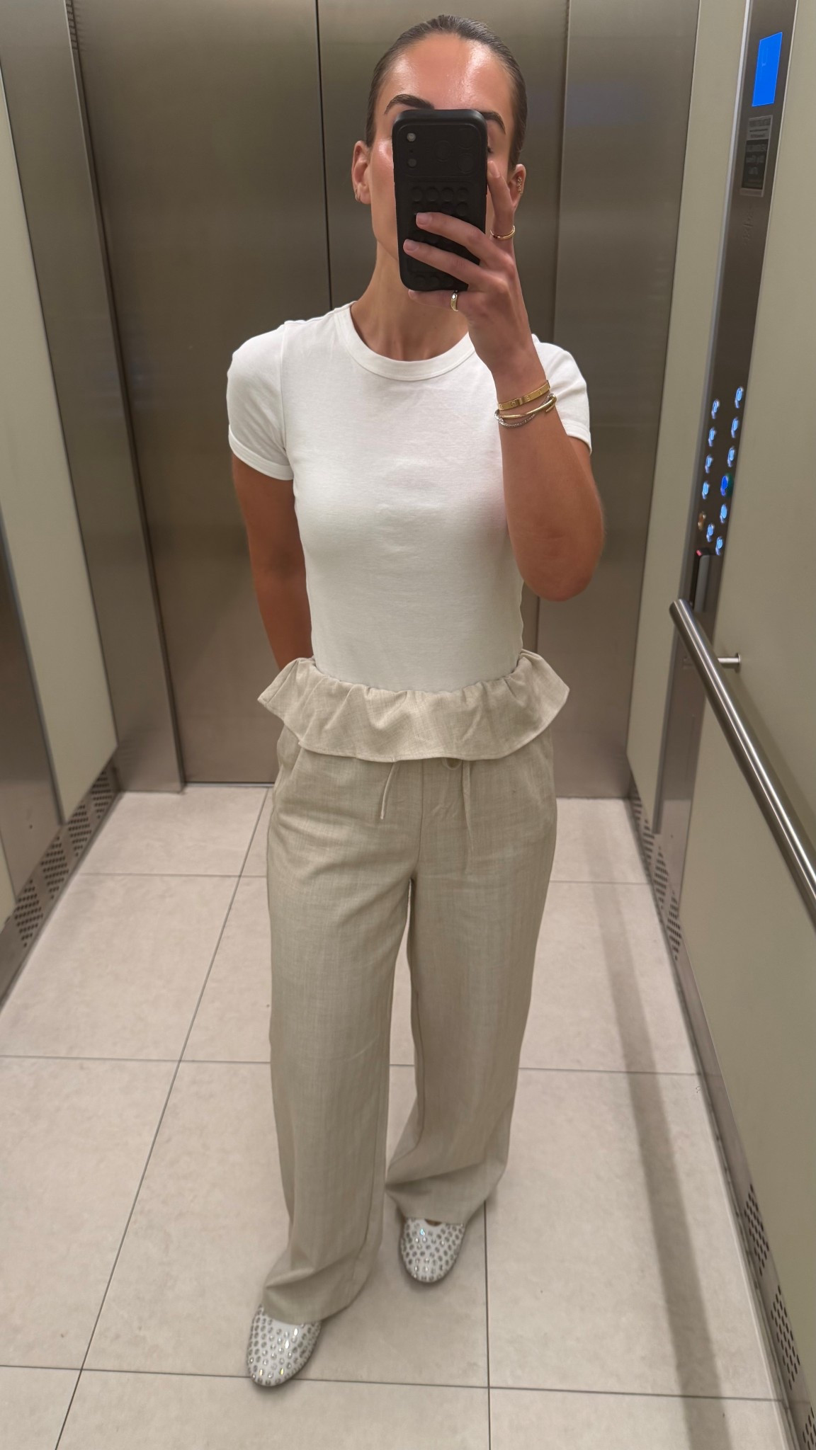 Chic if I do say so myself! Pants are an s/8 for ref and top is xs 

#LTKgrwm #LTKSeasonal #LTKWorkwear