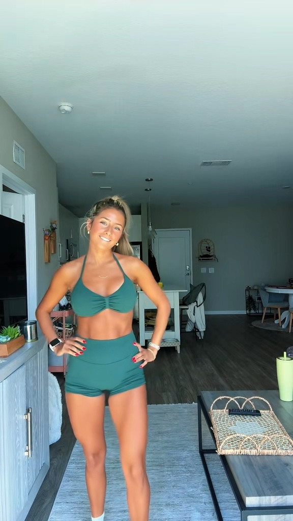 THE BEST workout set!!

#LTKFitness #LTKActive #LTKFindsUnder50