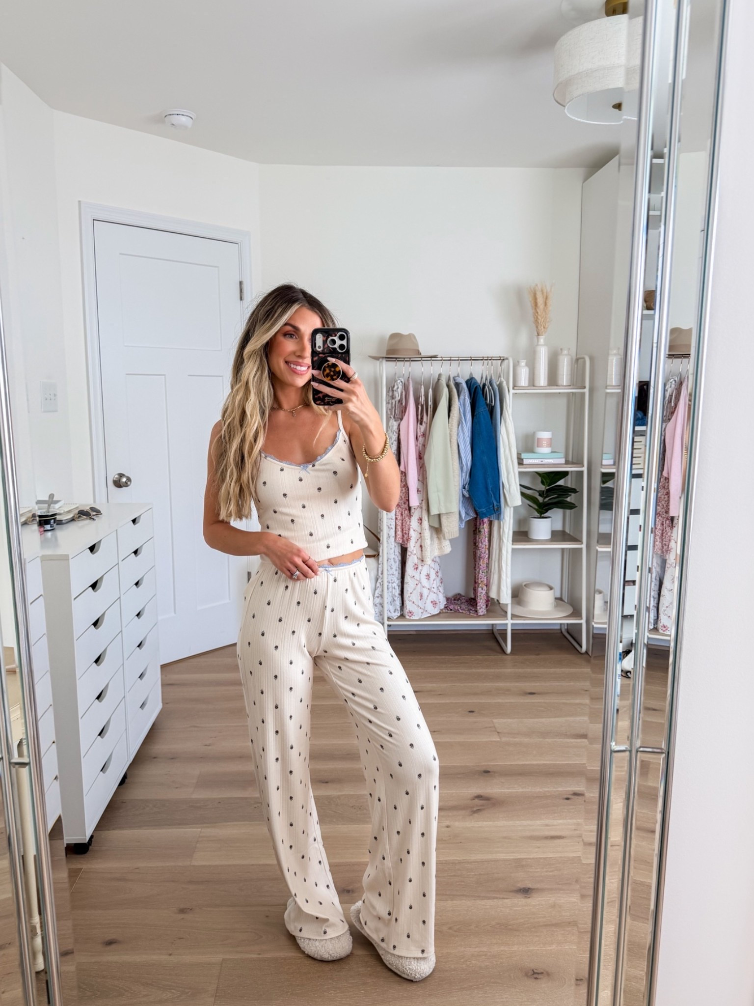 Cutest summer pjs — on sale today & tomorrow! Code AFLTK 🤍🍓 I’m wearing a xxs in the pants (could have done a xs) and a xs in the top!

#LTKxAbercrombie #LTKPetite #LTKSaleAlert