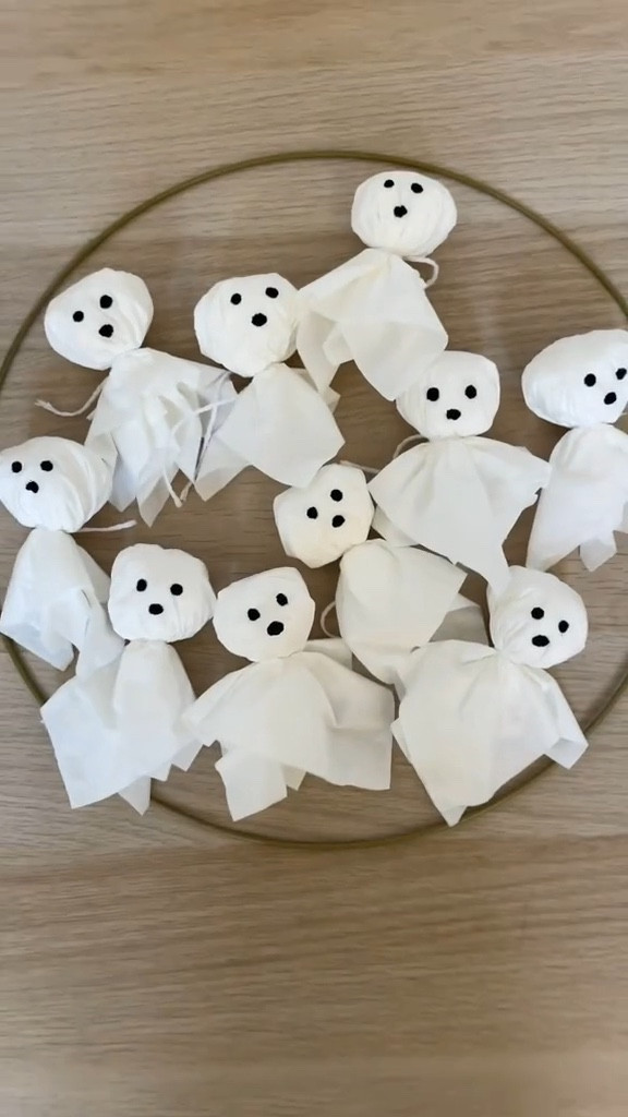 I made this diy ghost wreath out of facial tissue paper 👻 
Turned out pretty cute🖤


#LTKparties #LTKhome #LTKSeasonal