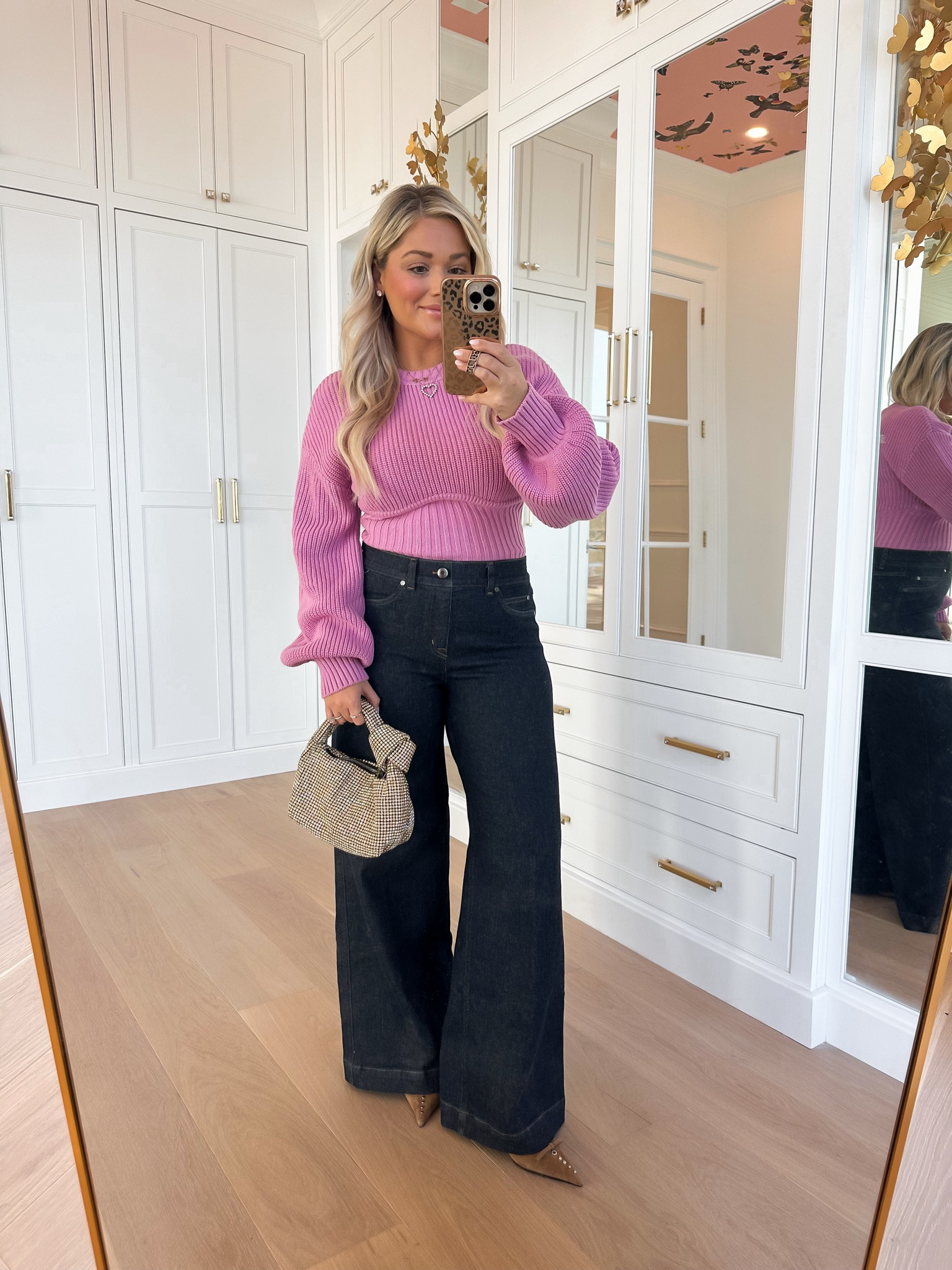 Spanx sale!
30% off SITEWIDE + use code EXTRA10 for additional 10% off! 

#LTKHoliday #LTKWorkwear #LTKCyberWeek