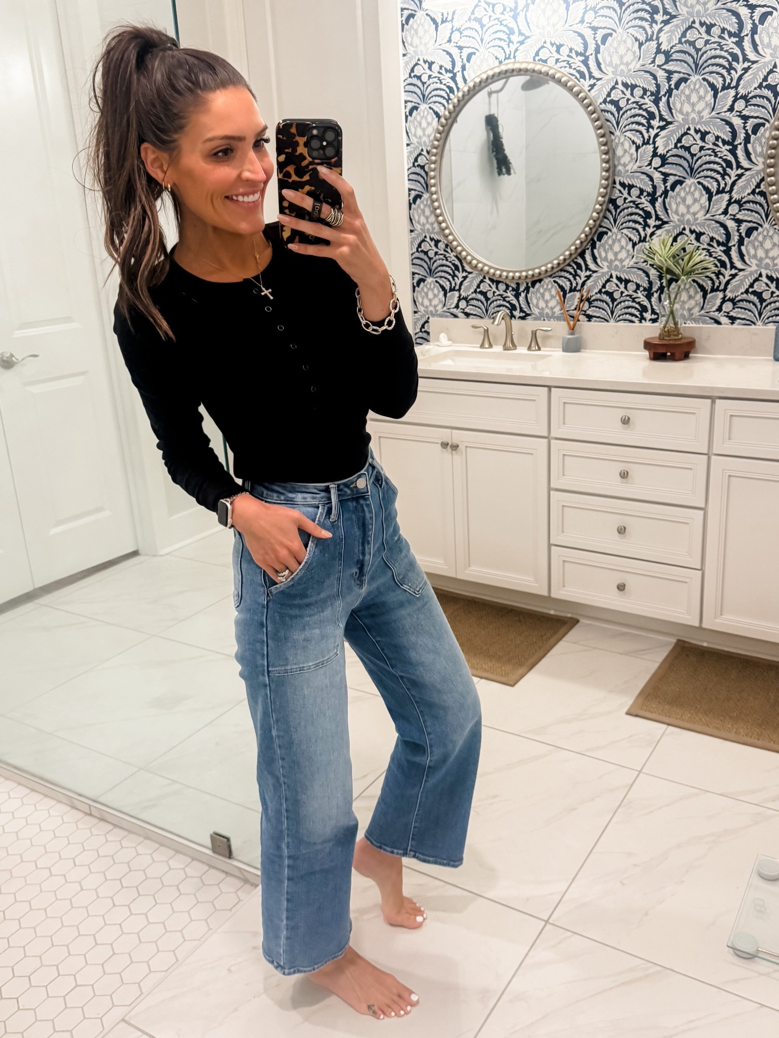 Top: X-Small
Bottom: 24

#LTKFindsUnder100 #LTKStyleTip #LTKMidsize