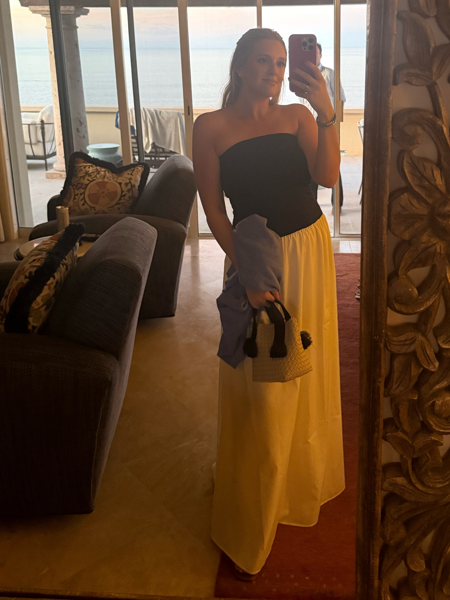 Bad light… good fit 

#LTKStyleTip #LTKWatchNow #LTKItBag