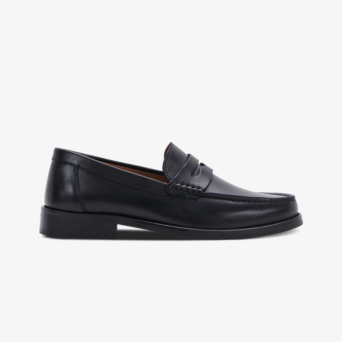 The Essex Penny Loafer - Nero | Greats.com