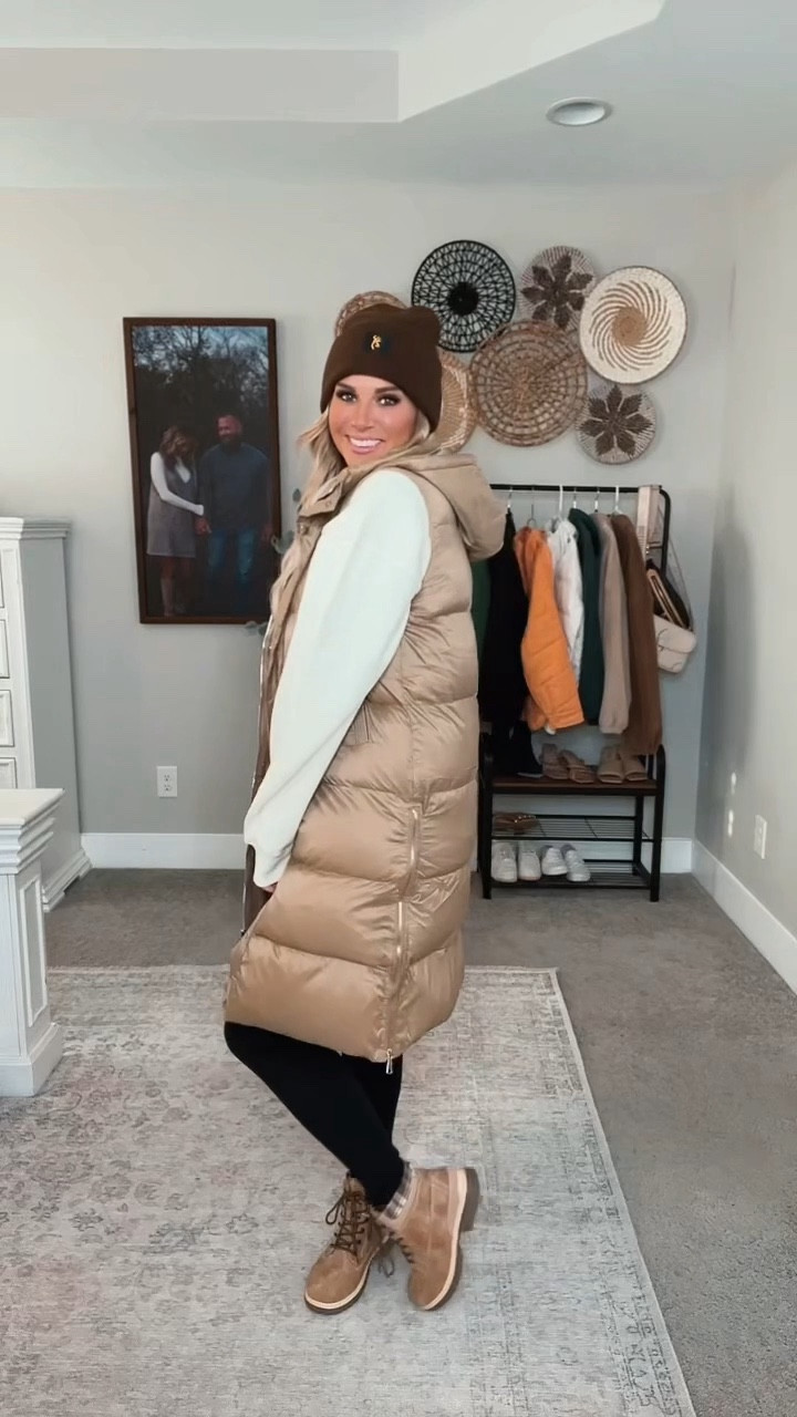 Amazon.com ✨must have✨ fleece sweatshirt! Comfy, cozy, and comes in tons of colors!

I have been waiting to share this amazing Amazon find with you. I am a snob for a good crewneck sweatshirt and I found the absolute BEST quality, perfectly oversized, comes in a variety of color ways crewneck sweatshirt!
I paired mine with my favorite fleece lined leggings, and a long puffer vest, but you can style this basic crewneck so many different ways. The entire look is from Amazon! 

#LTKfindsunder100 #LTKSeasonal #LTKfindsunder50