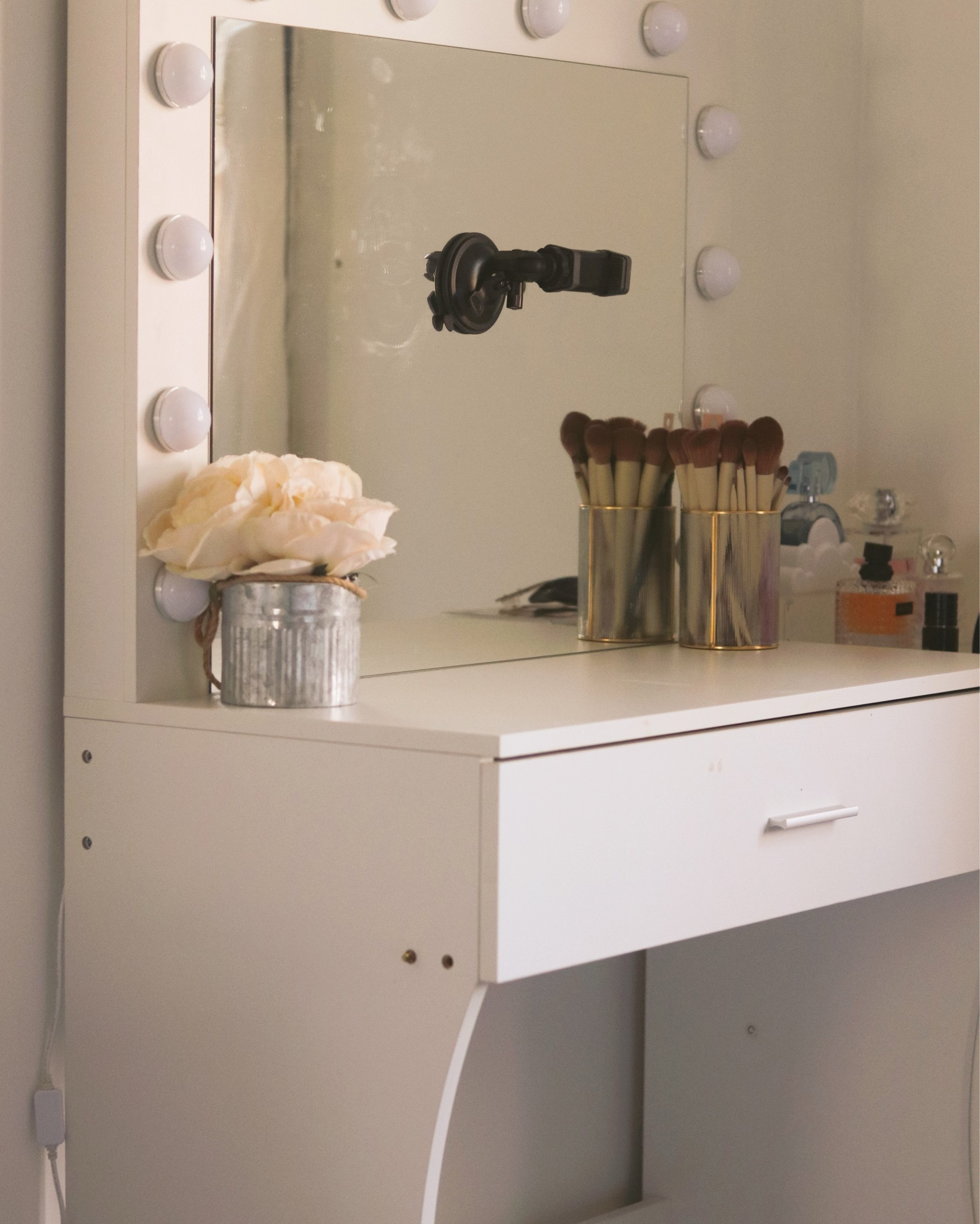 Vanity update + organization! 🙌🏽 
We’re just over here growing y’all. Makeup is so fun!! 

#LTKbeauty #LTKhome #LTKfindsunder50