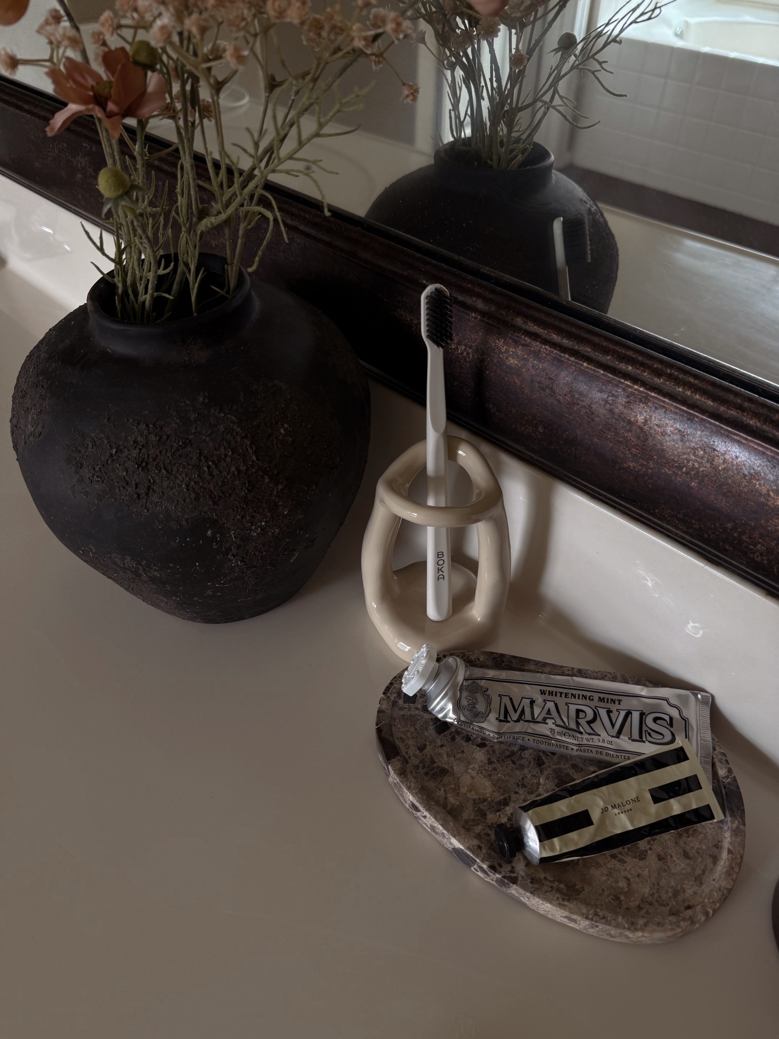 aesthetic bathroom styling 🤎