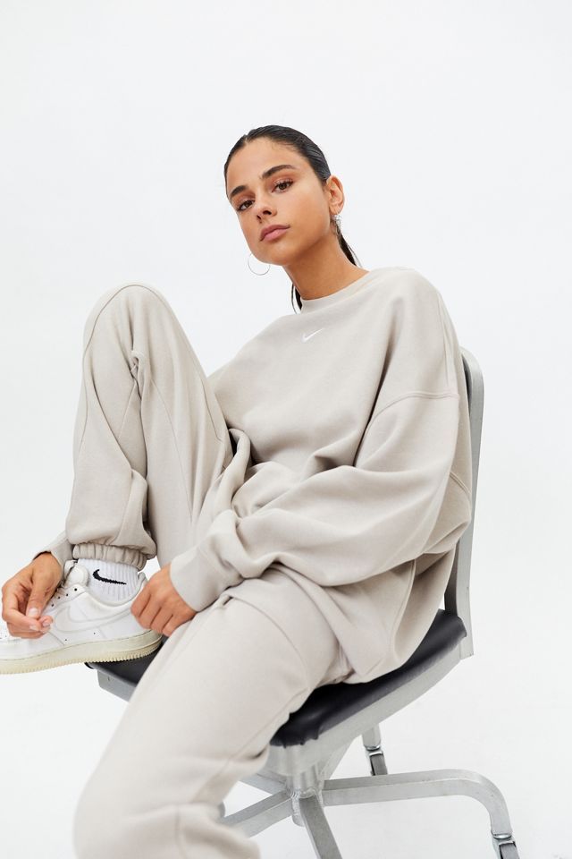 Nike Essential Oversized Crew Neck Sweatshirt | Urban Outfitters (US and RoW)