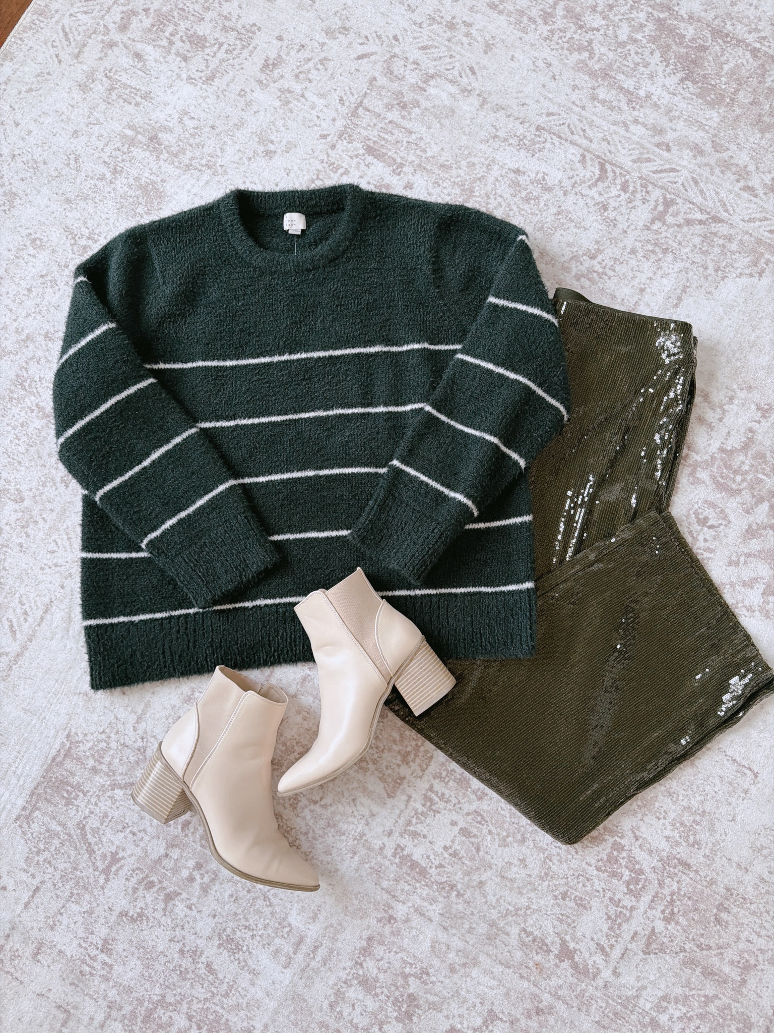 Love this look!! These sequin pants are everything.. love dressing them down with a cozy oversized sweater! 

 #LTKHoliday #LTKootd #LTKMidsize