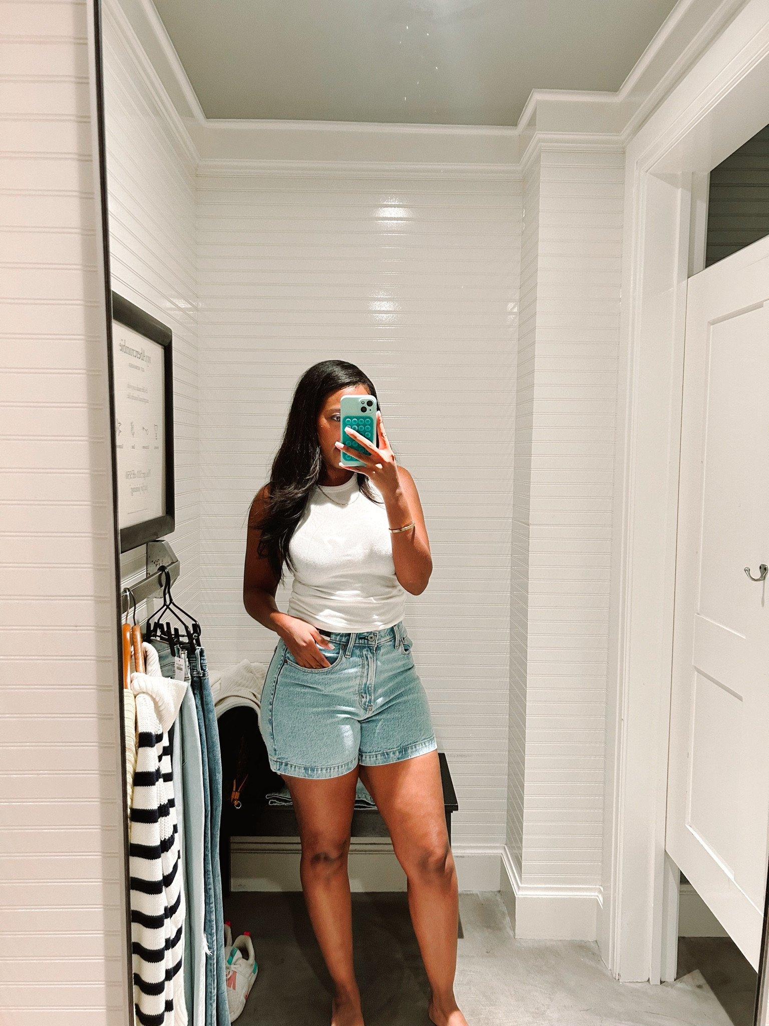 Light high waisted jeans, the perfect length - wearing a size 28 
Use code DENIMAF for 25% off! 
Abercrombie 
#jeans #highwaisted #denim #vintage #abercrombie

#LTKstyletip #LTKSpringSale #LTKfindsunder100