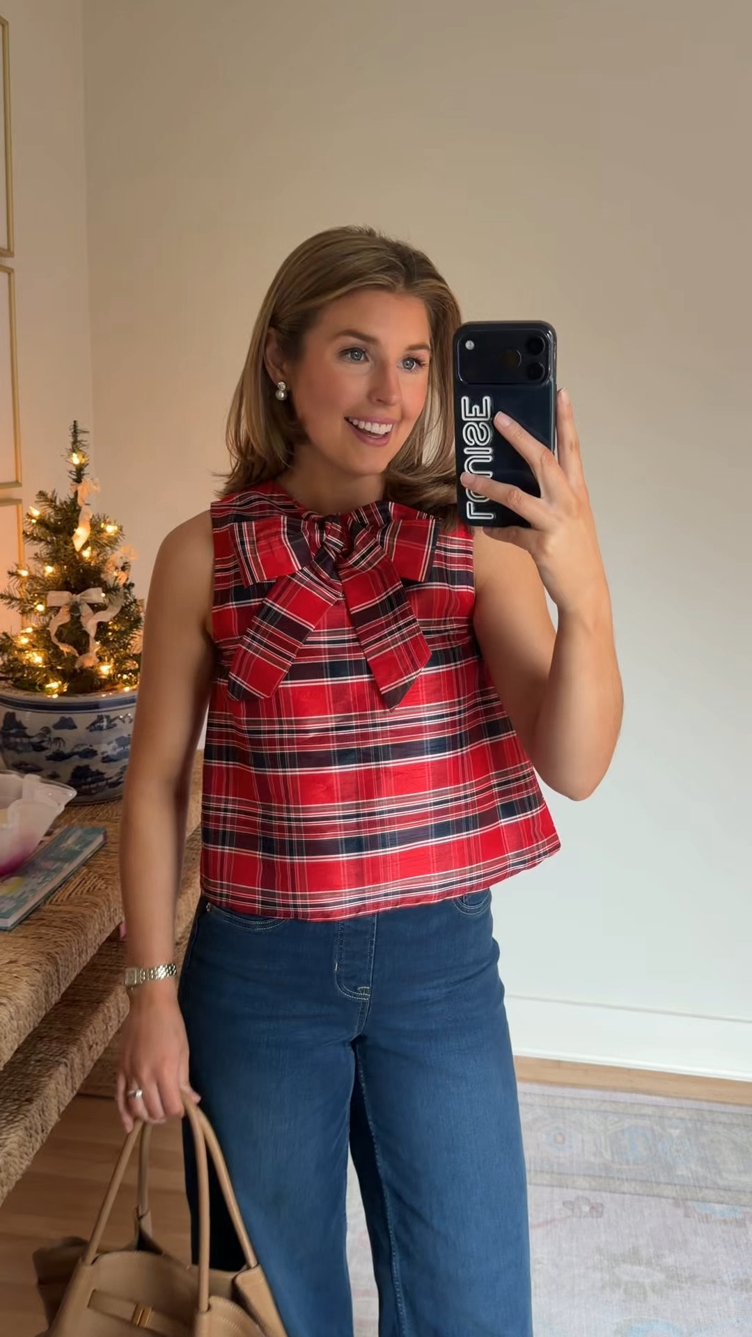 Cute casual outfit idea! Wearing an XS in top and S in jeans 