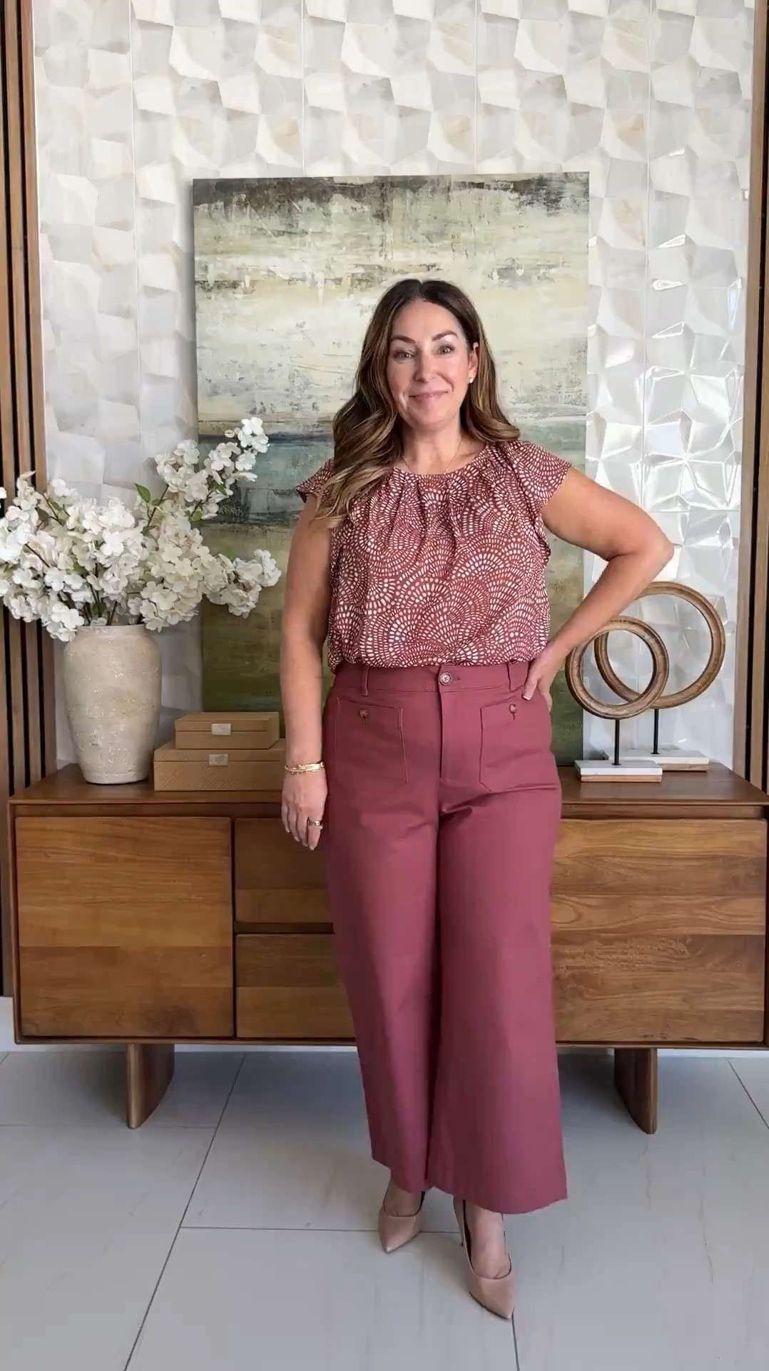 Summer berry workwear from @loft loving these wide leg crop pants but they do run a little big 

📏 Sizing: top tts, L but armholes are large, pants wearing 12 with little bit of room

#LTKMidsize #LTKSeasonal #LTKWorkwear