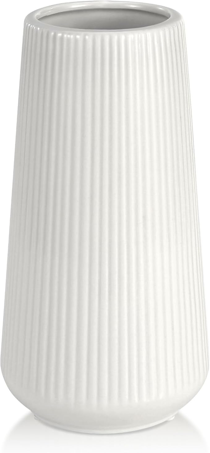 White Ceramic Vase, GUKJOB Small Cute Flower Vase for Pampas Grass, Home, Living Room, Dining Tab... | Amazon (US)