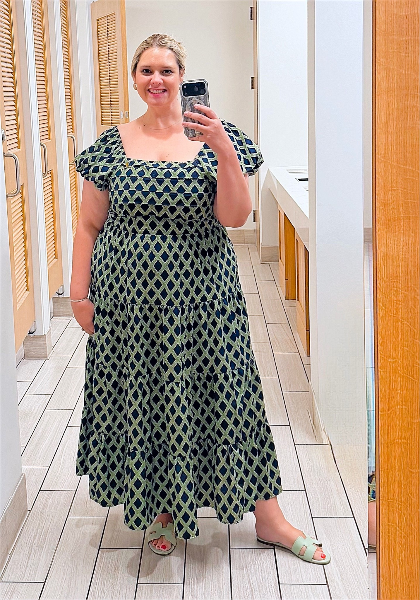 Summer office ootd as a four months postpartum mom

#LTKdayinmylife #LTKootd #LTKmomlife