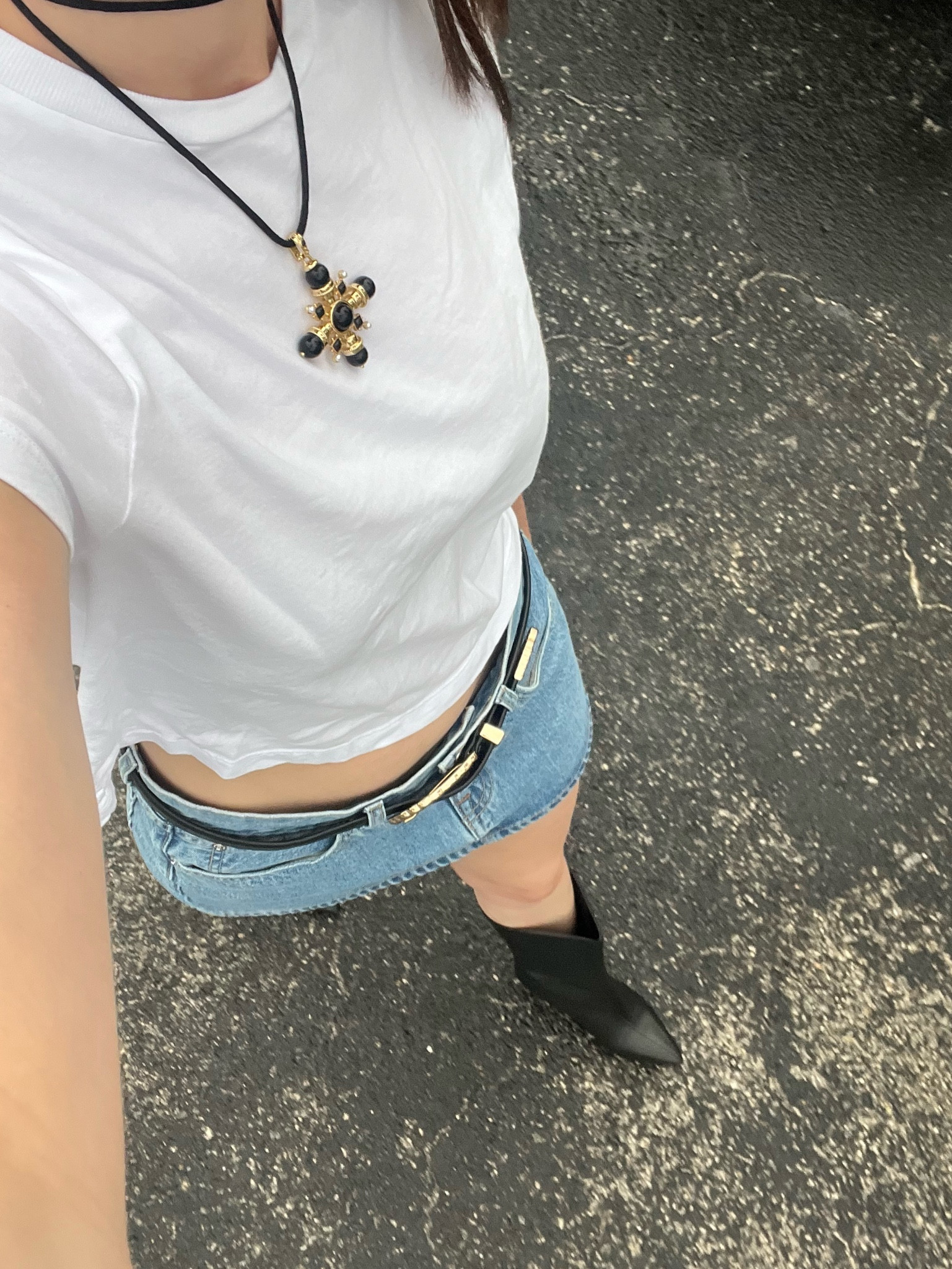 Country concert outfit!

Summer outfit, concert outfit, black cowboy boots, jean skirt, black belt, white tshirt

#LTKShoeCrush #LTKStyleTip #LTKSeasonal
